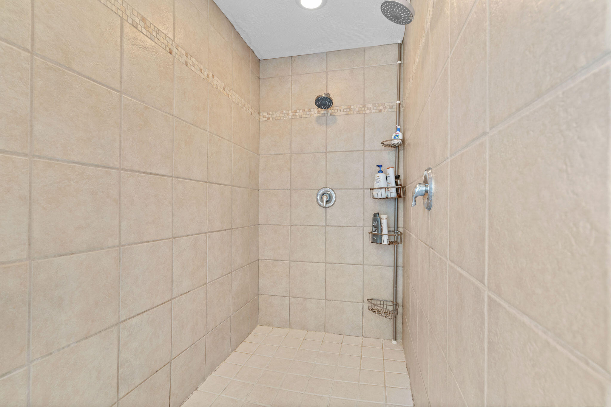 5548 South Pinehurst Avenue Property Photo 22