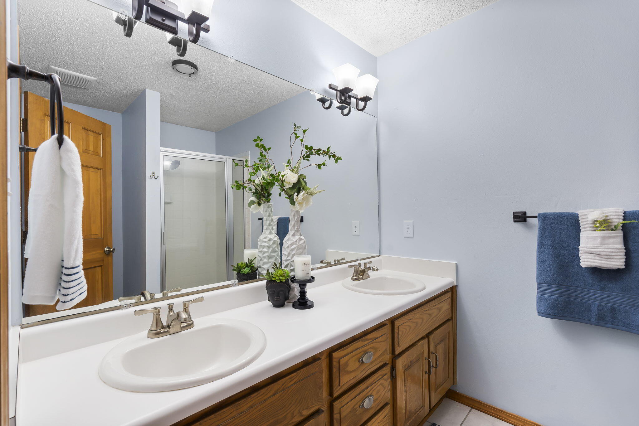 2331 East Monroe Street Property Photo 14