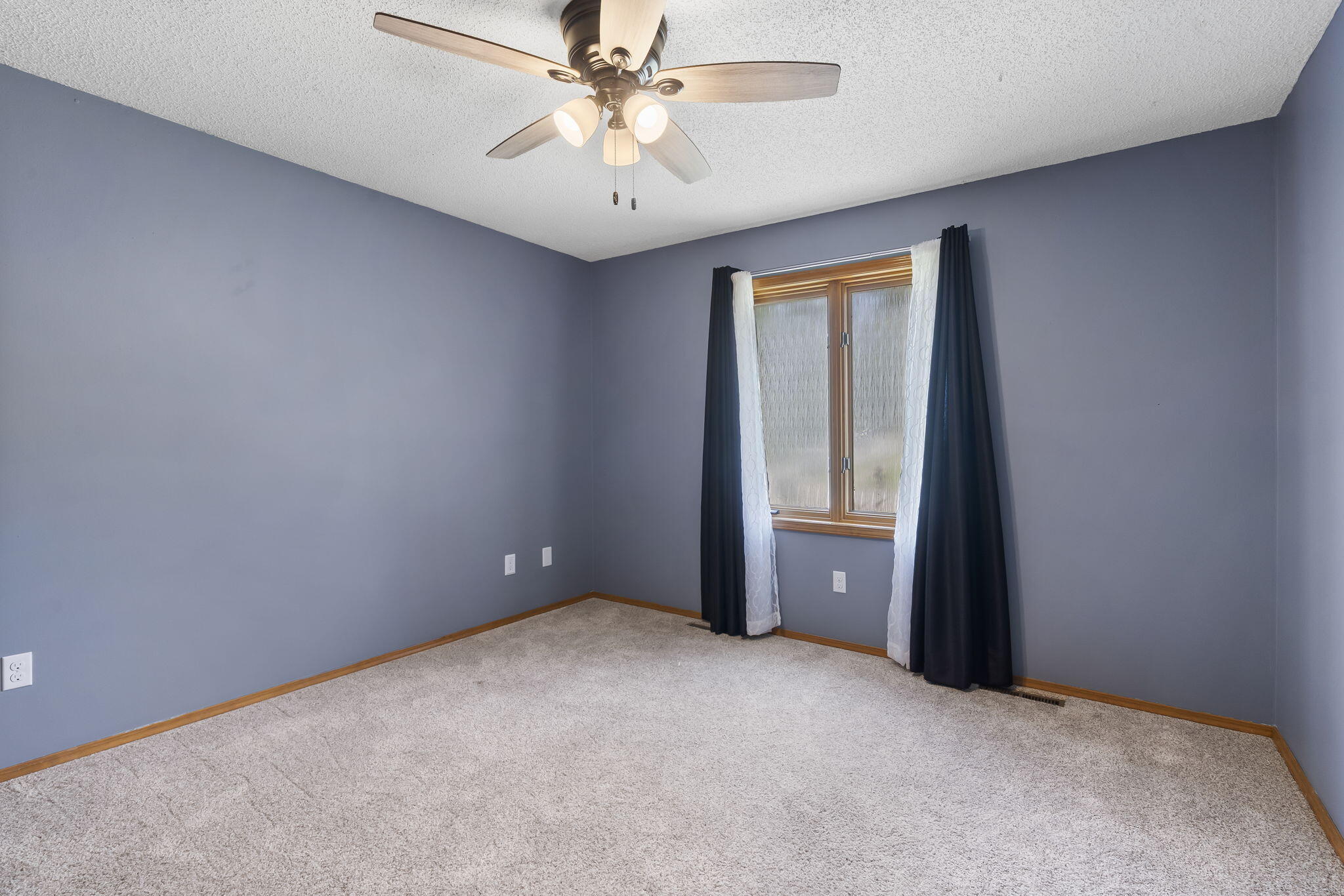 2331 East Monroe Street Property Photo 15