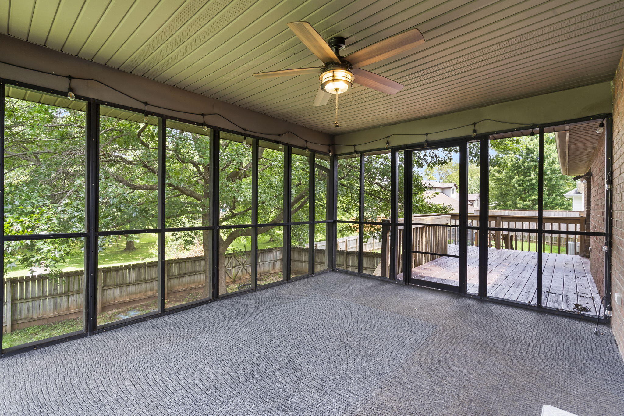 2331 East Monroe Street Property Photo 17