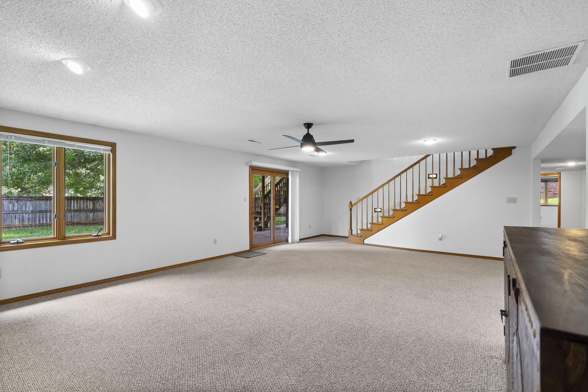 2331 East Monroe Street Property Photo 20