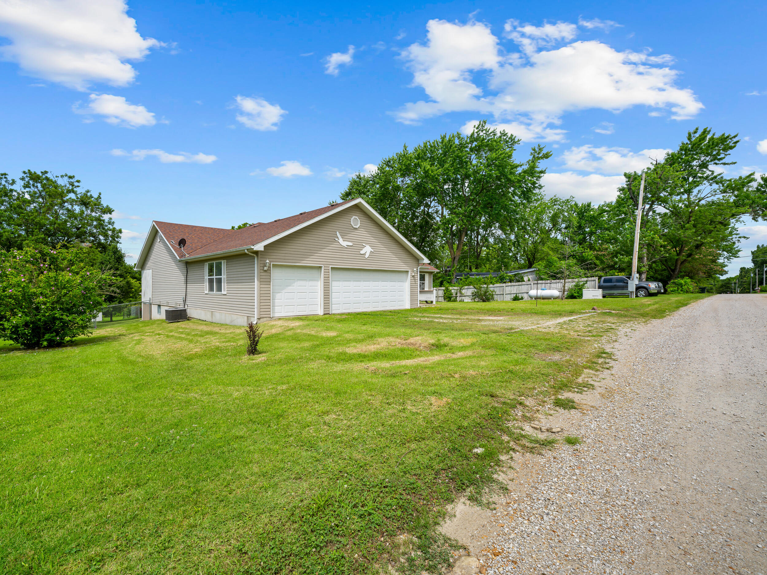 24612 Maple Street Property Photo 3