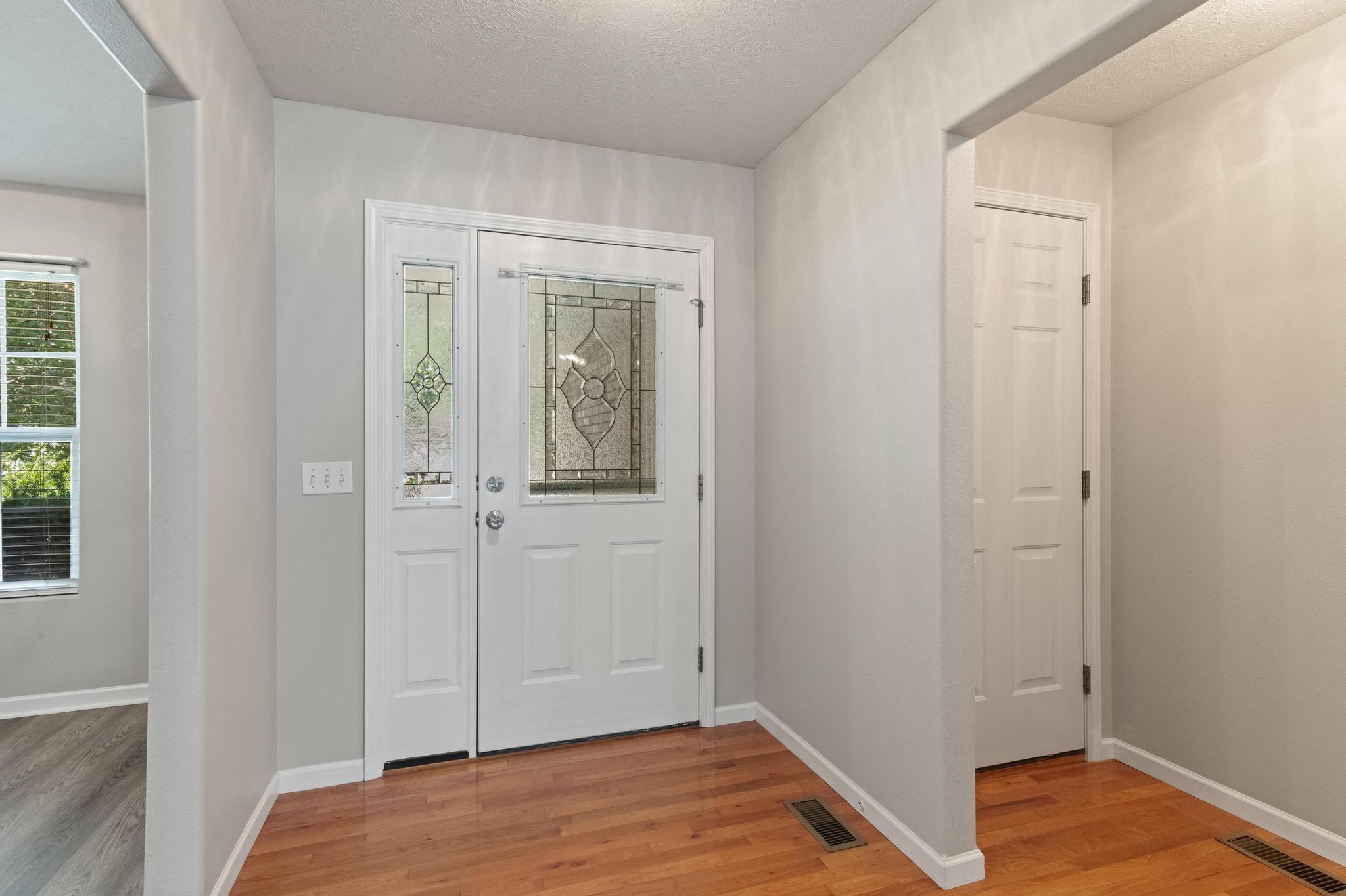 3702 West Riverside Street Property Photo 6