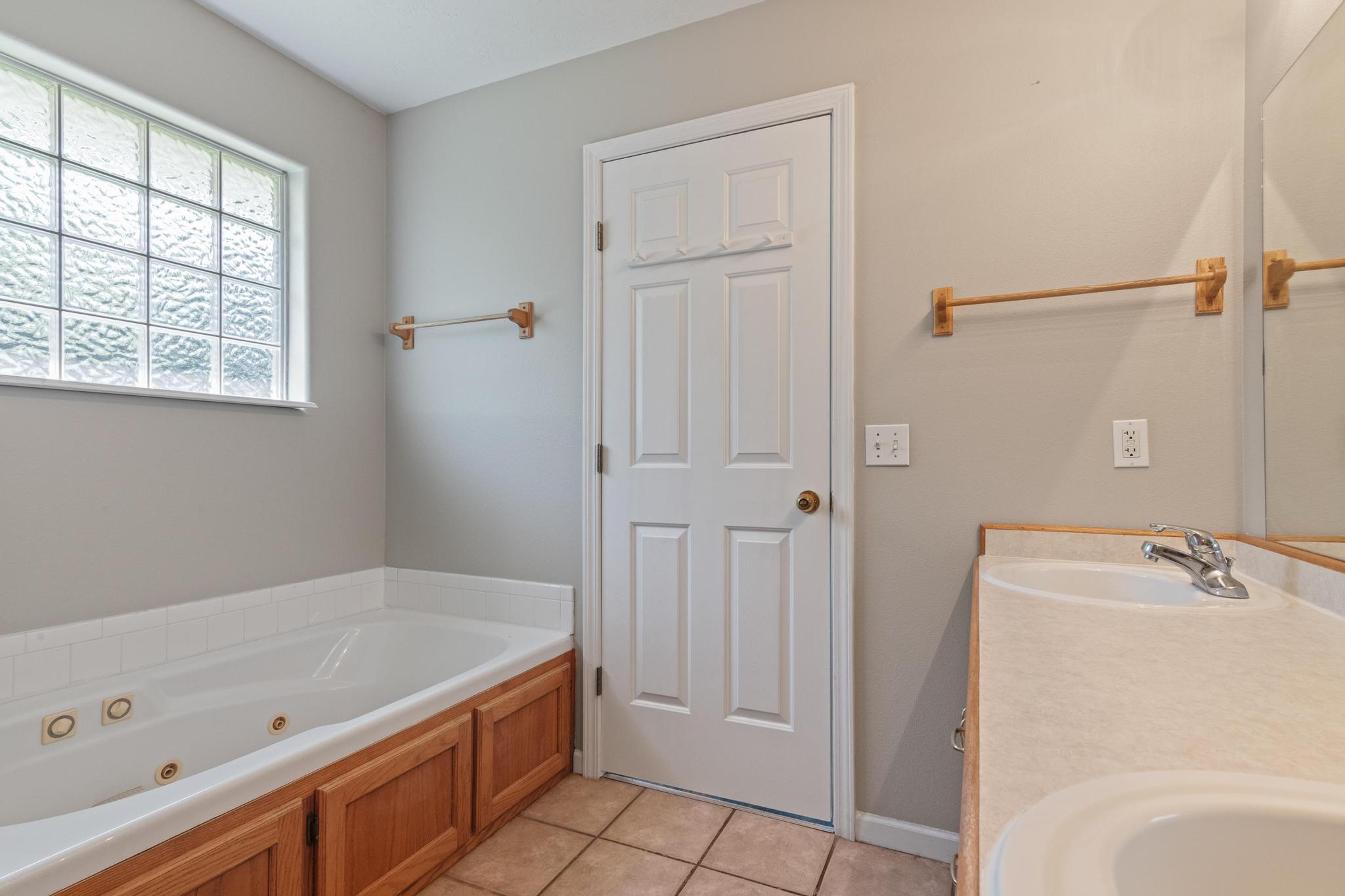 3702 West Riverside Street Property Photo 25