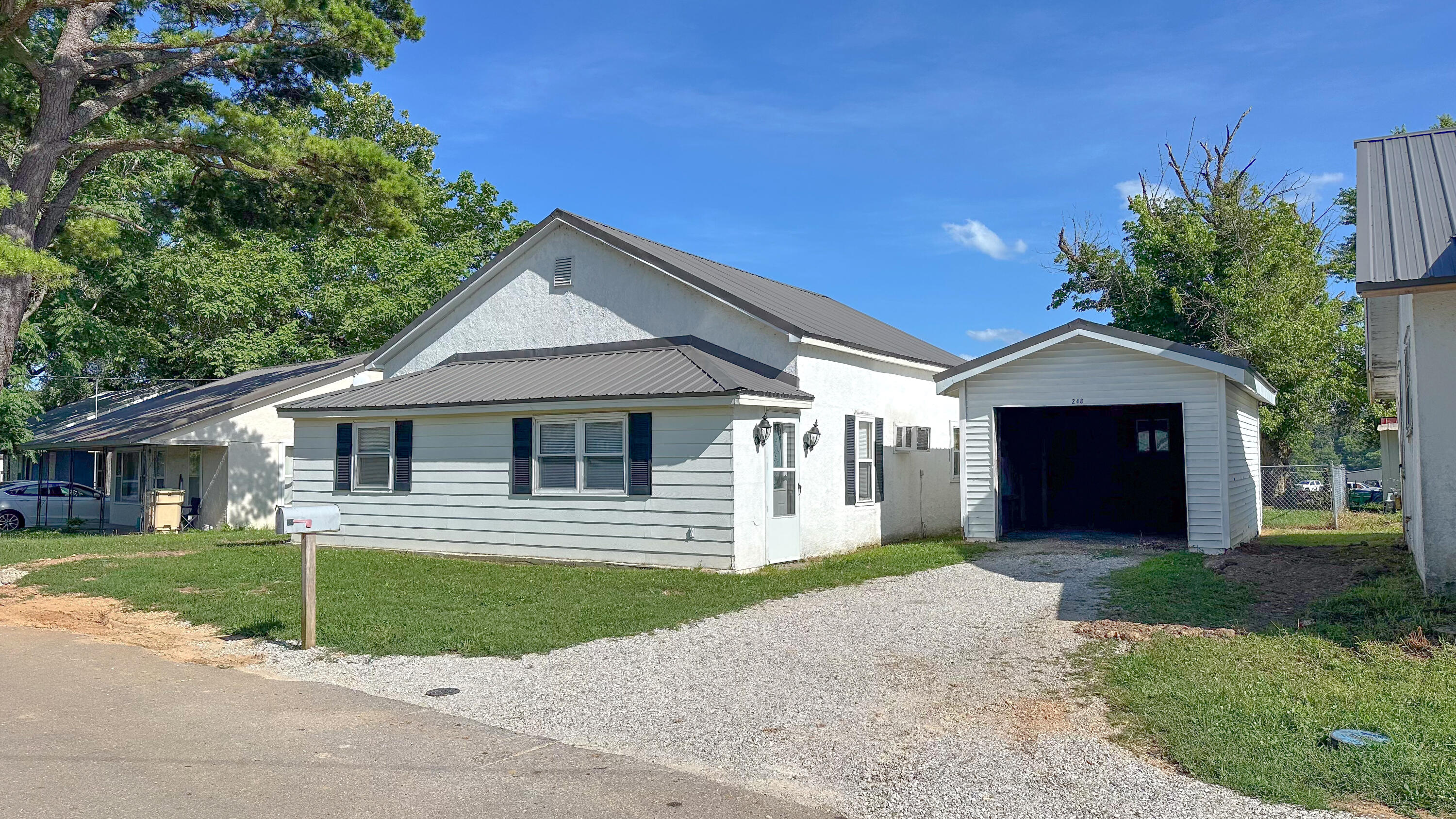 248 East Marshfield Street Property Photo 1
