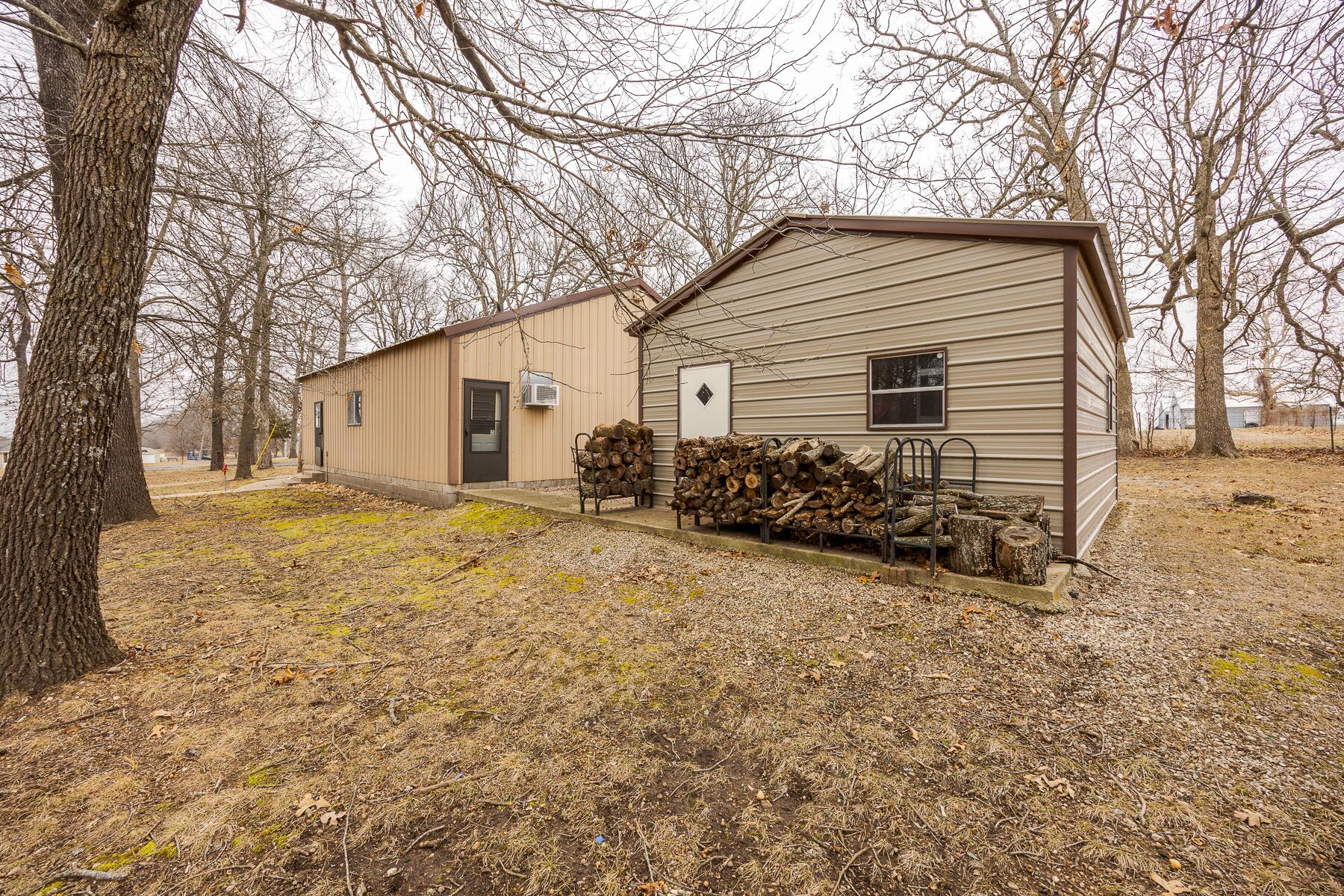 17664 West County Line Road Property Photo 11