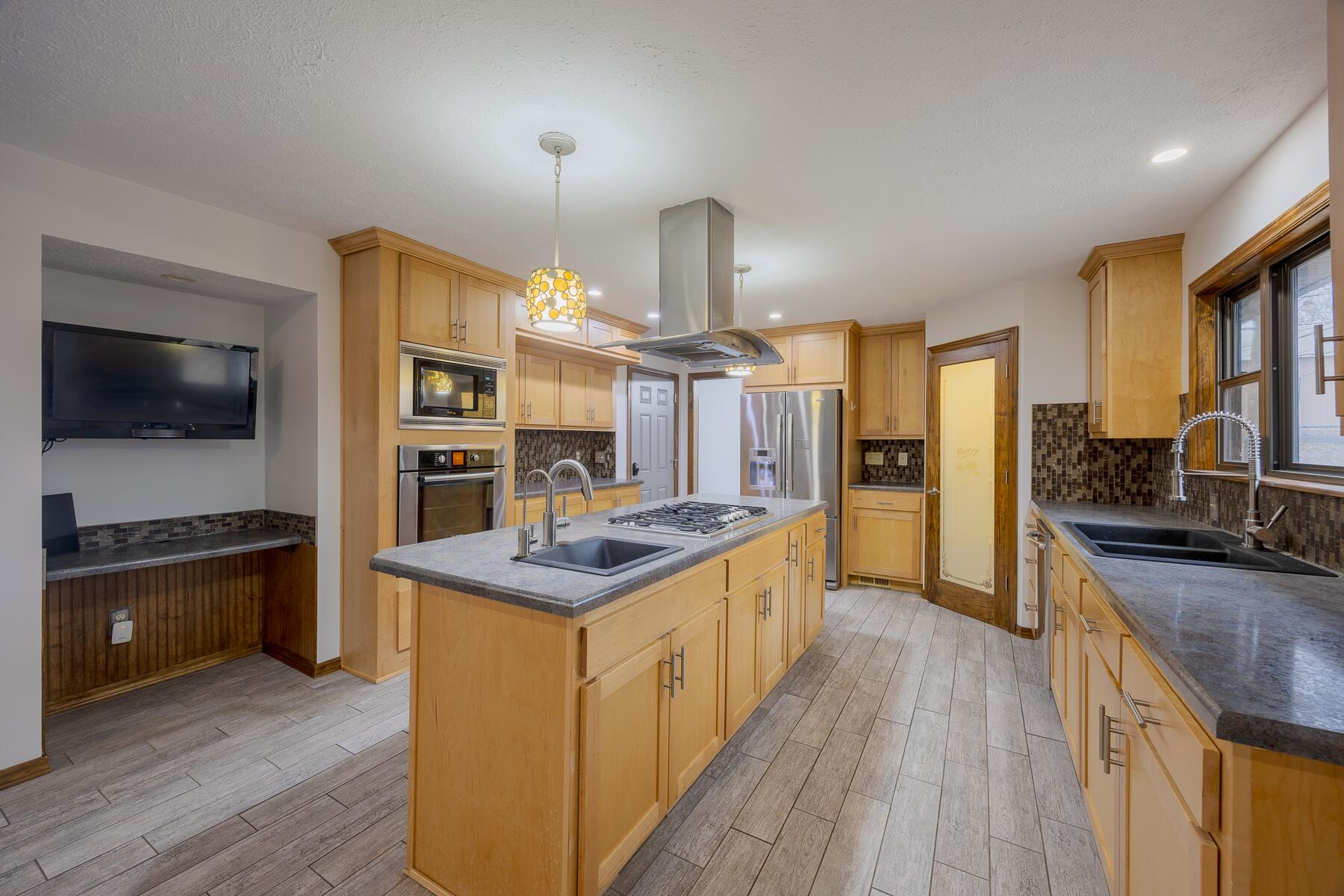 17664 West County Line Road Property Photo 19