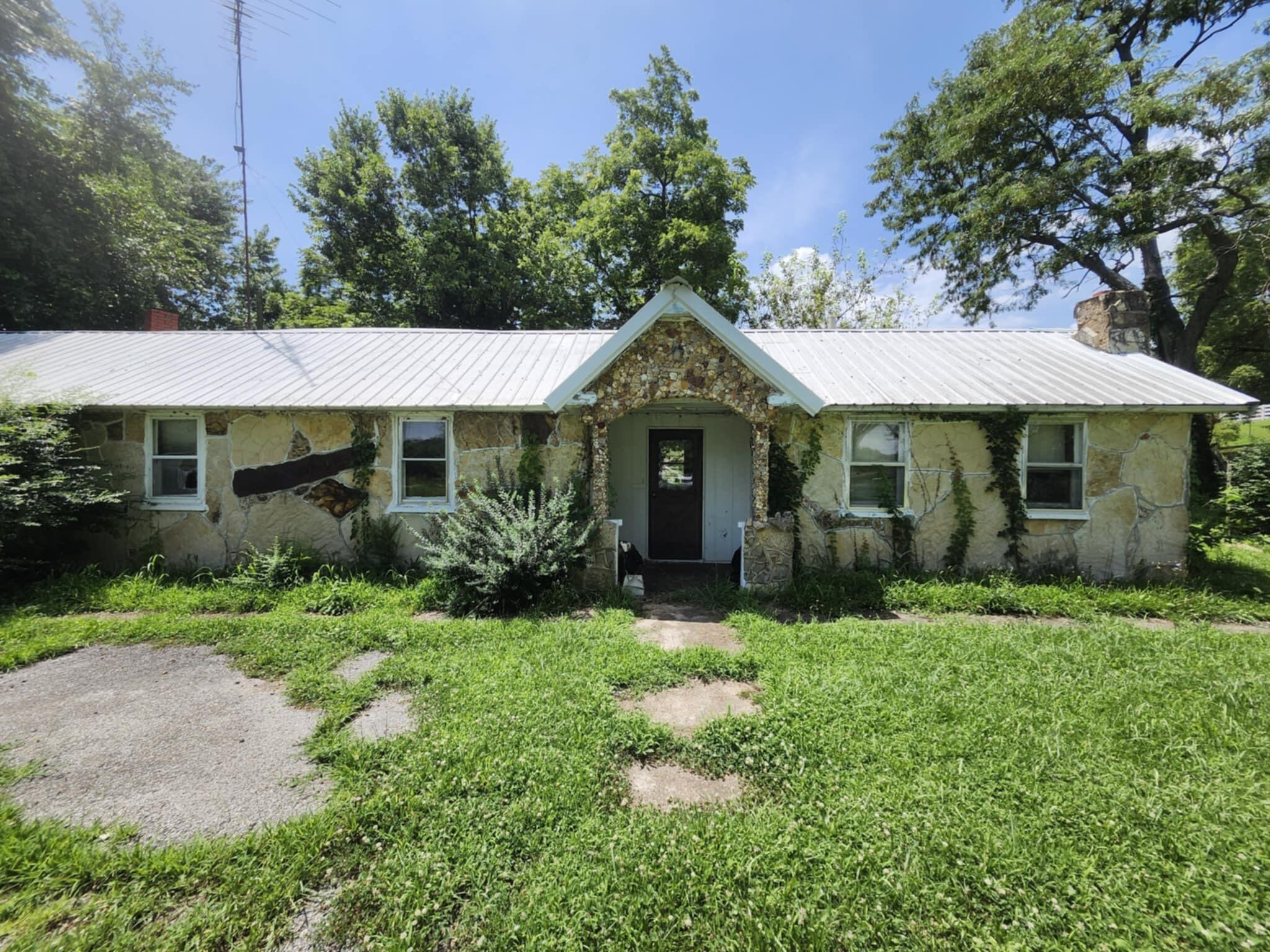 1303 Highway 63 Property Photo 1