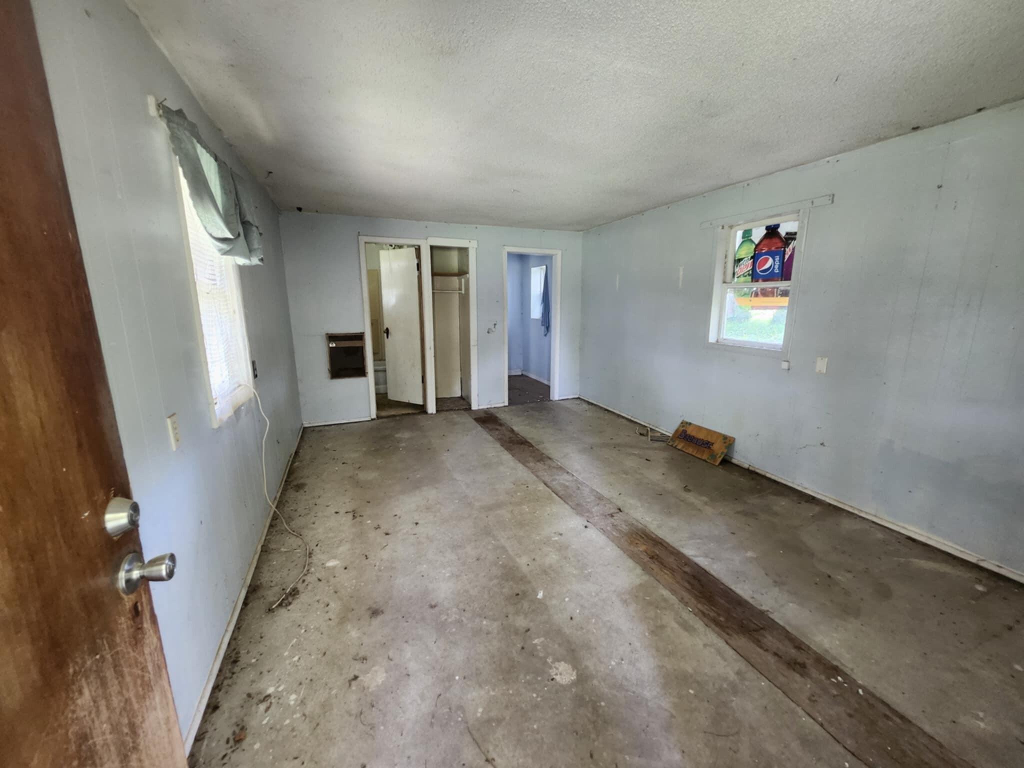 1303 Highway 63 Property Photo 9