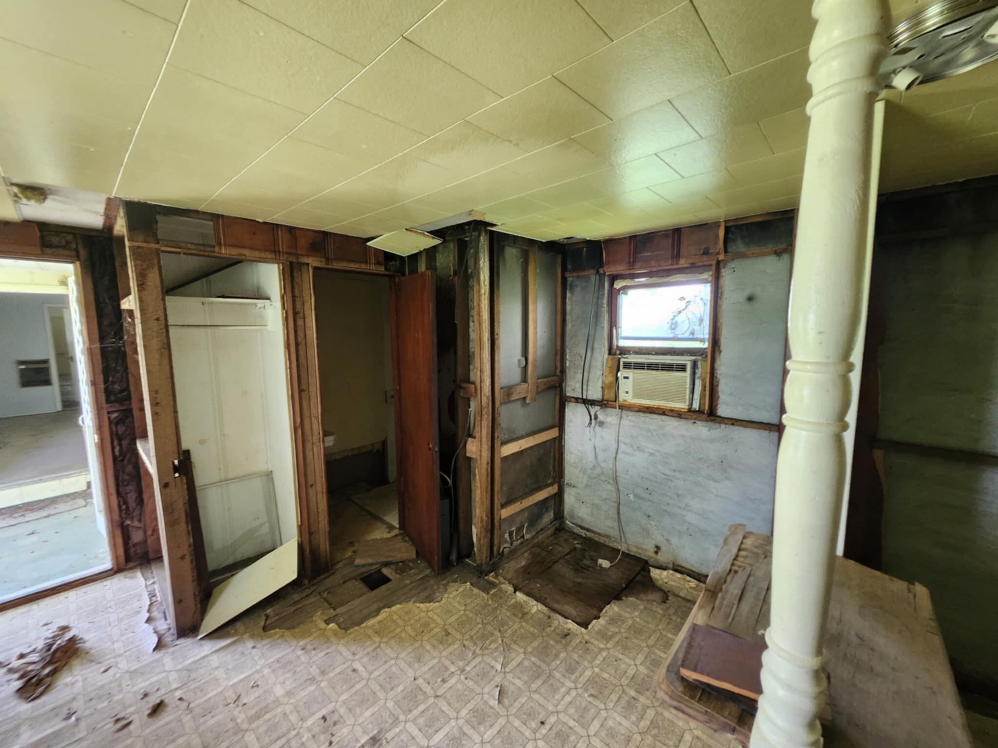 1303 Highway 63 Property Photo 10