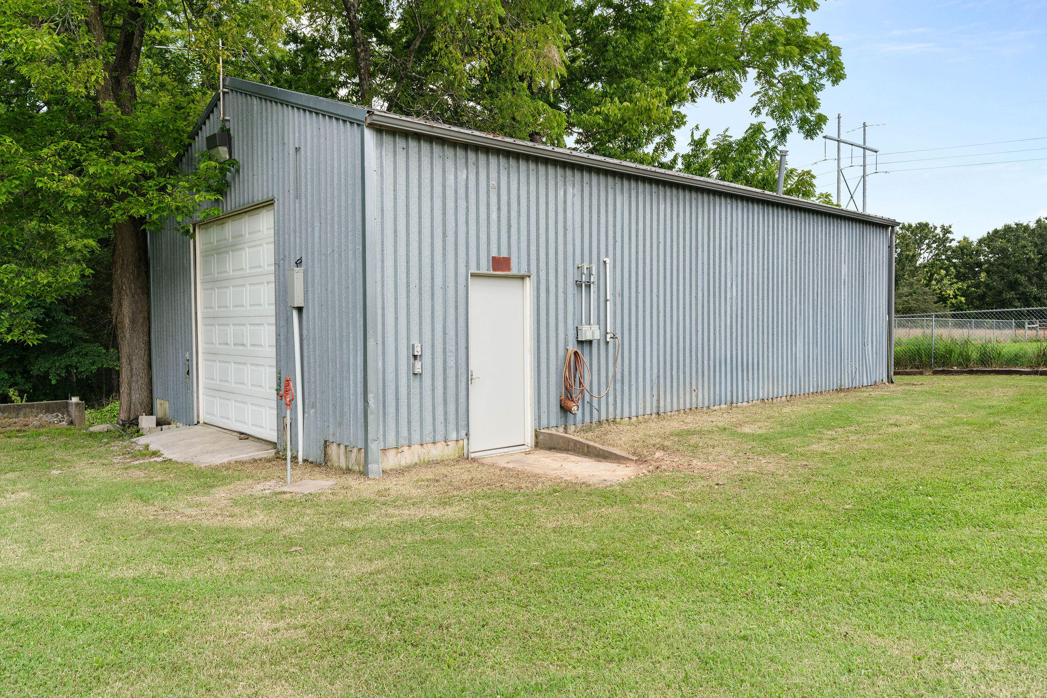 3295 South Farm Road 199 Property Photo 63