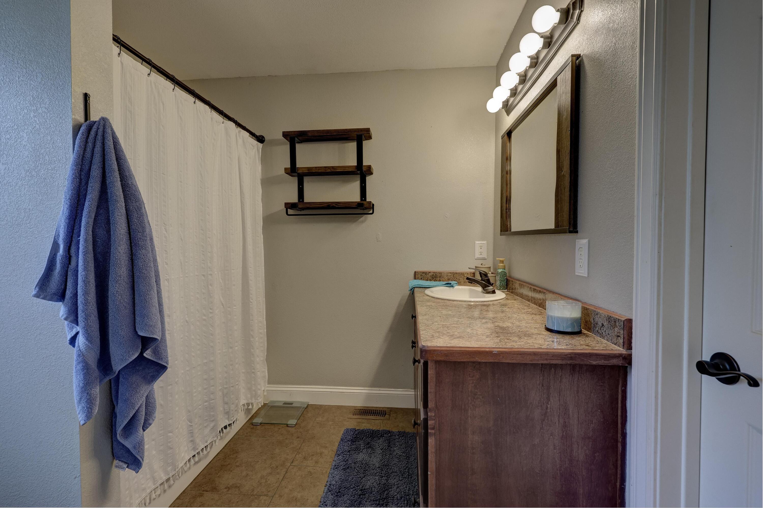 1201 East 42nd Street Property Photo 12