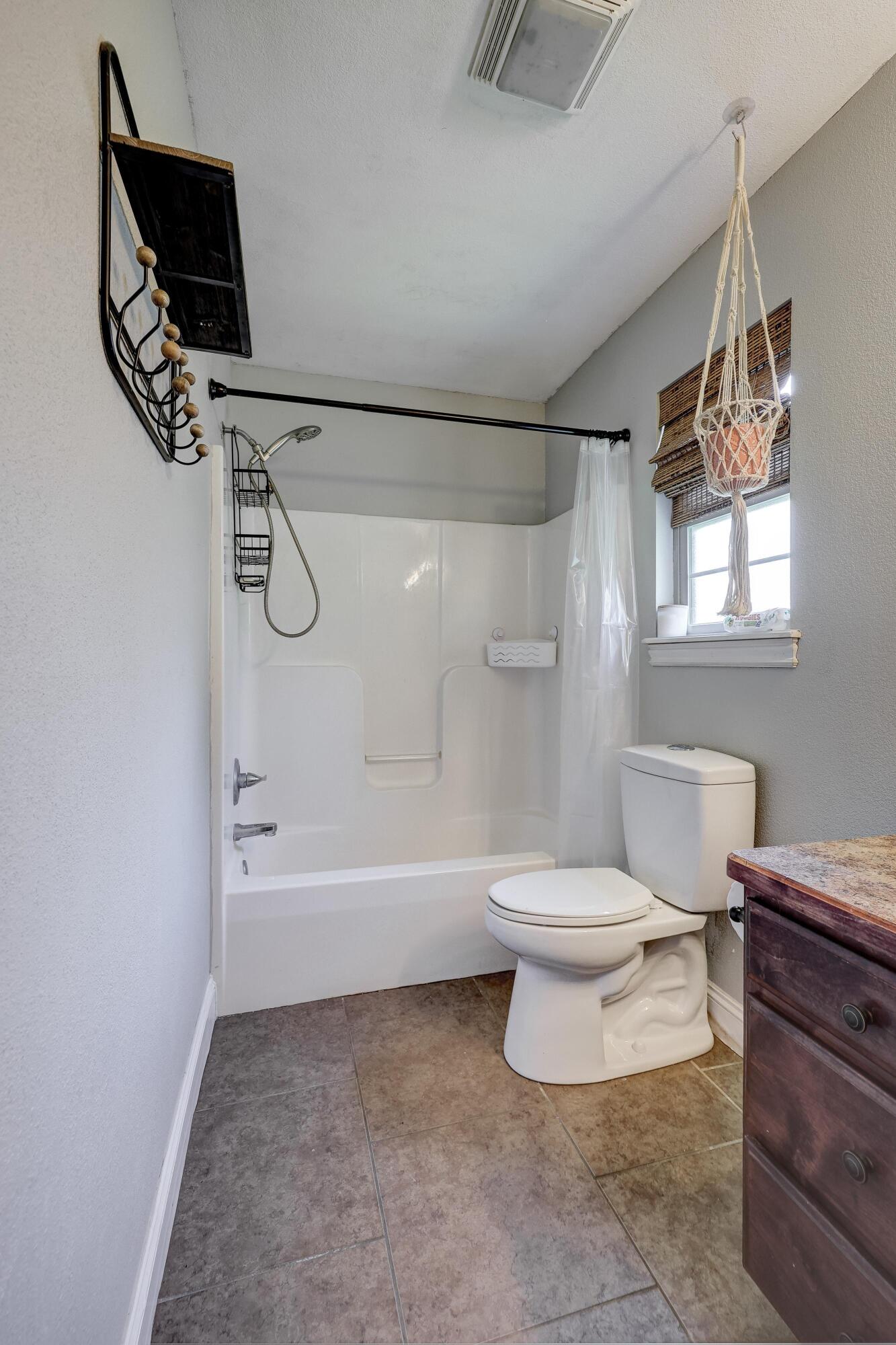 1201 East 42nd Street Property Photo 17