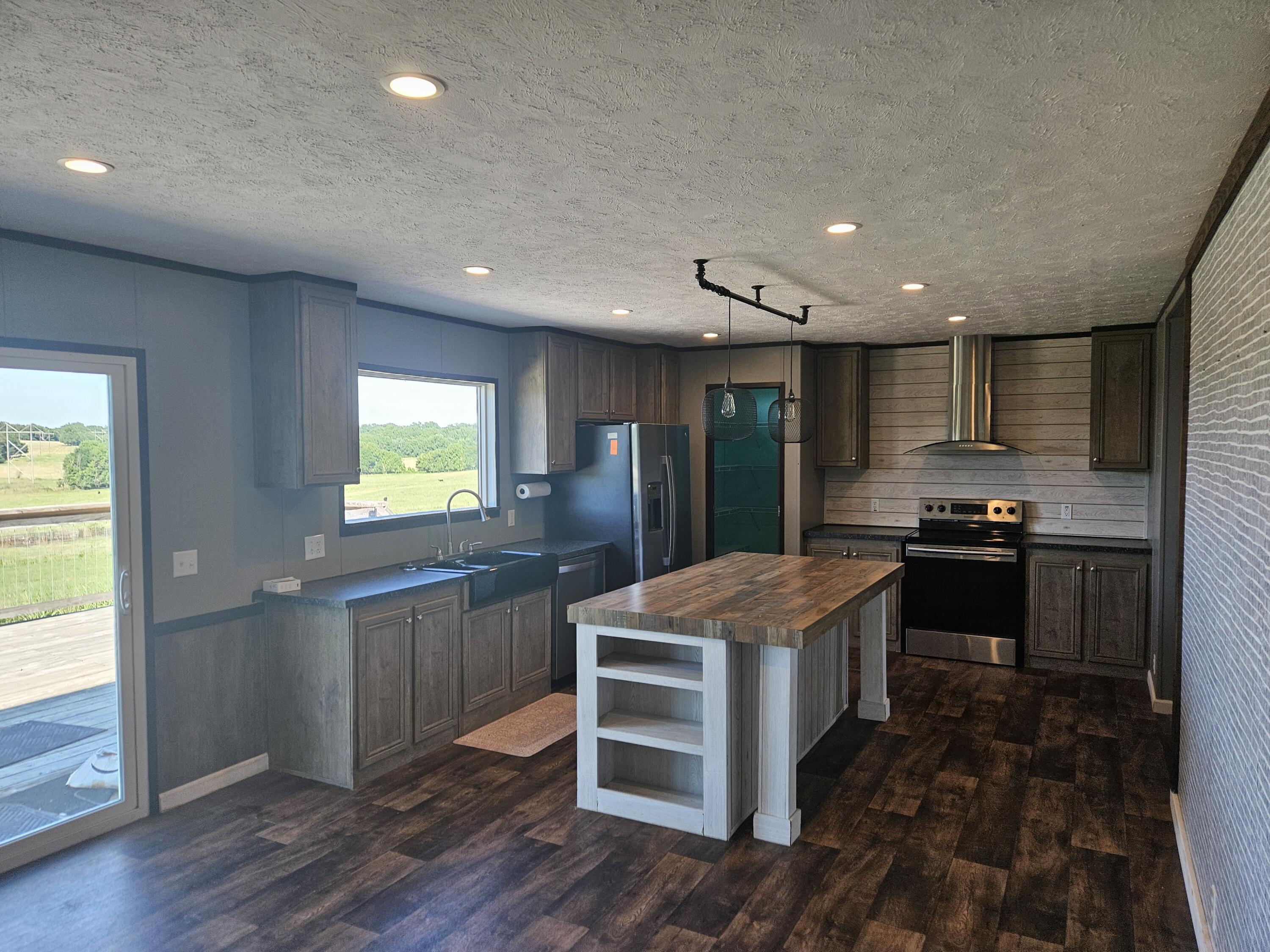 9985 West State Highway Tt Property Photo 10