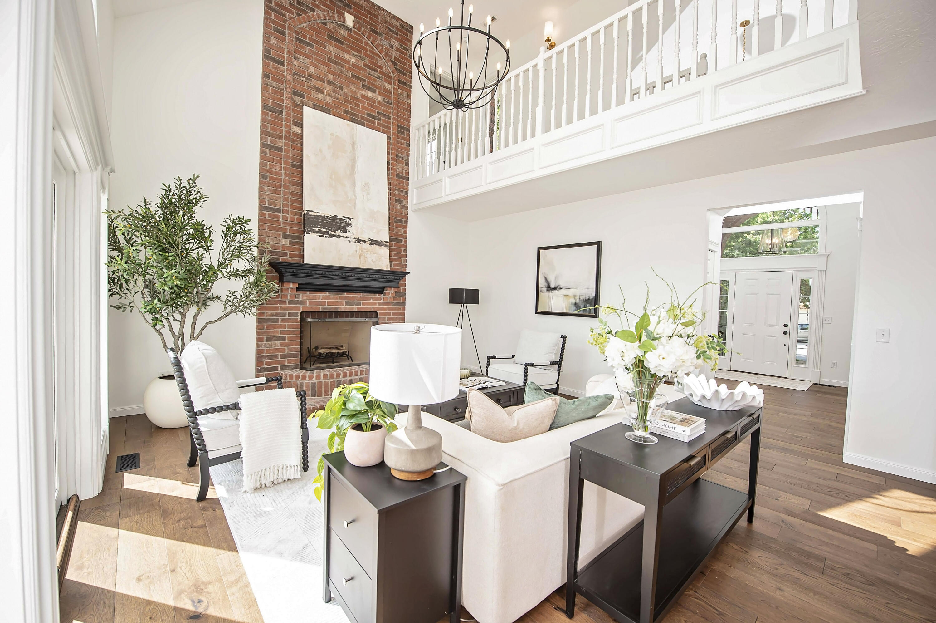 4782 South Turnberry Avenue Property Photo 4