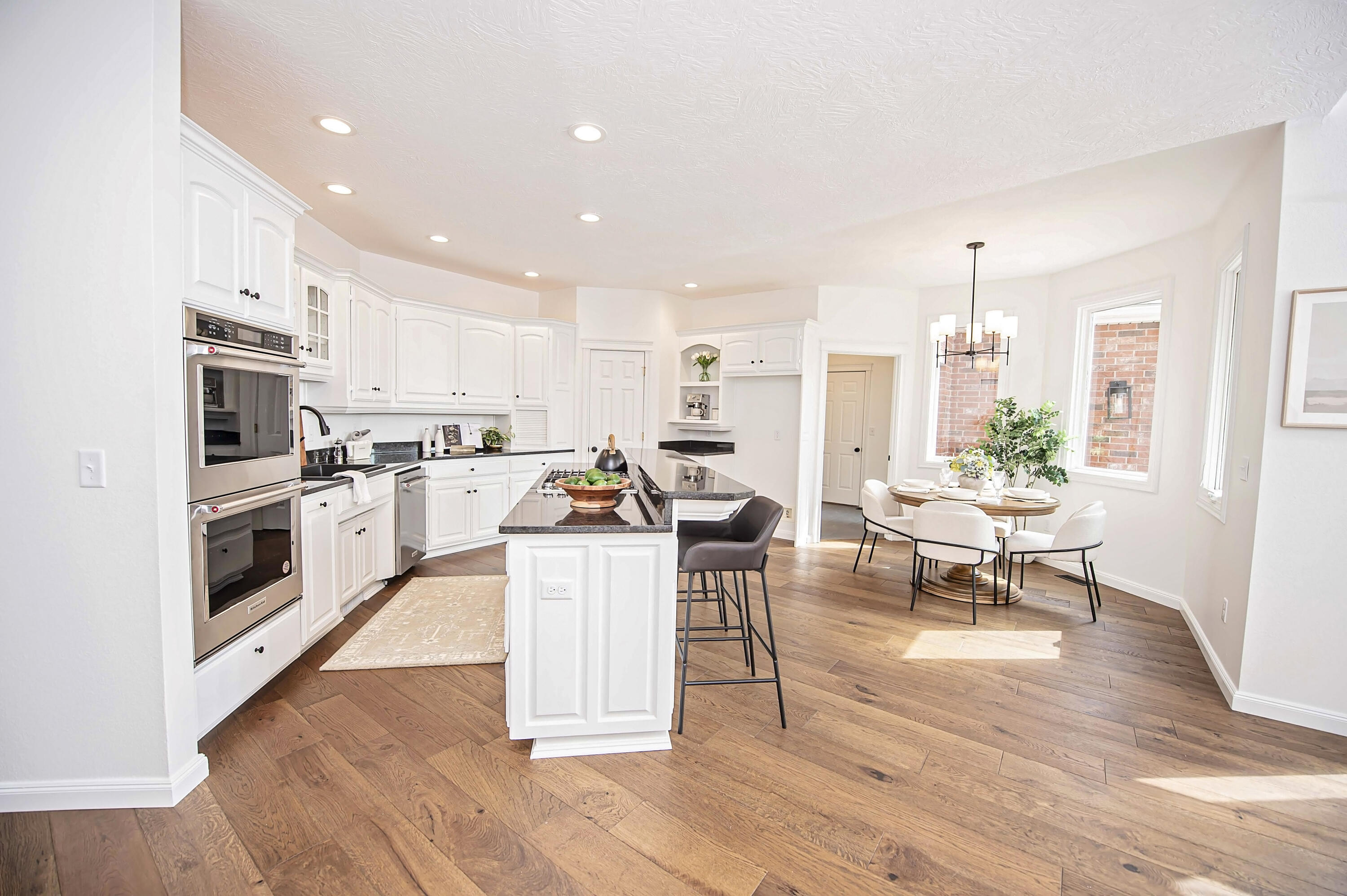 4782 South Turnberry Avenue Property Photo 8