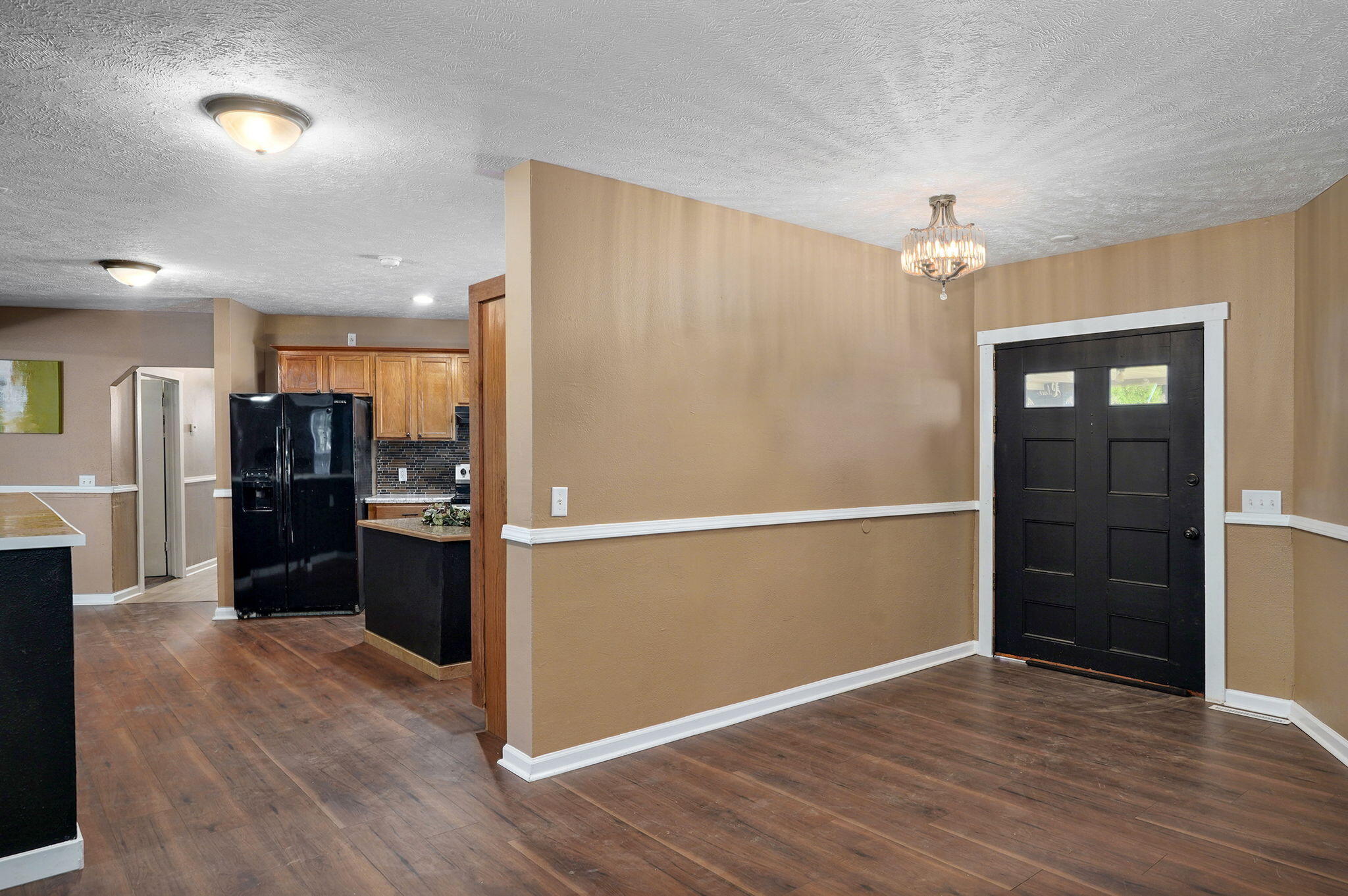 1565 East Briar Street Property Photo 5
