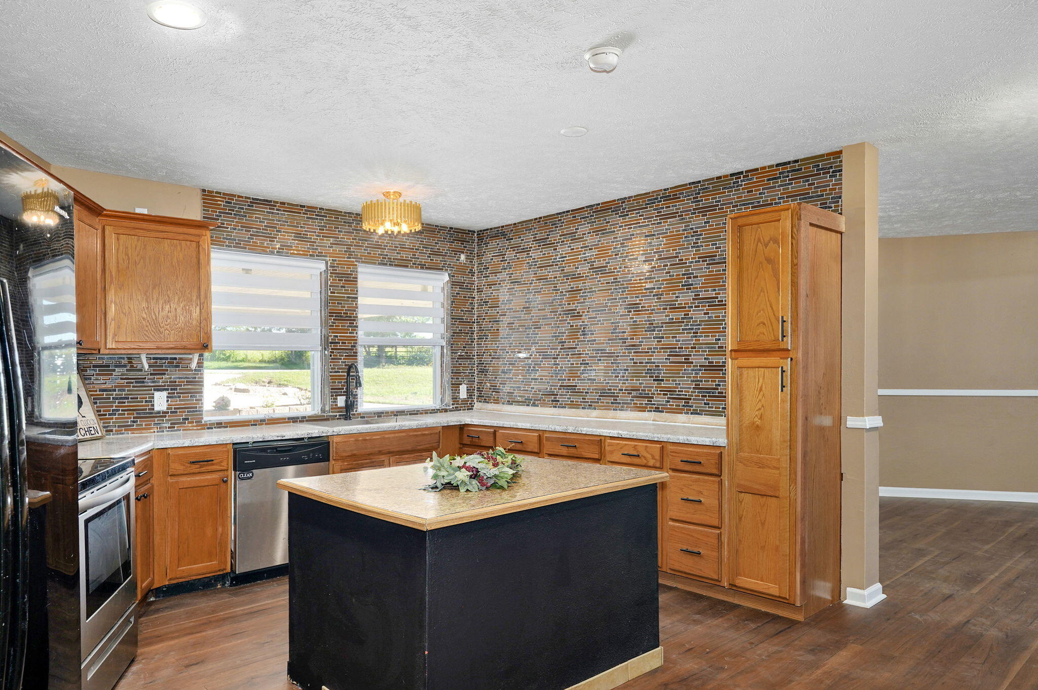 1565 East Briar Street Property Photo 10