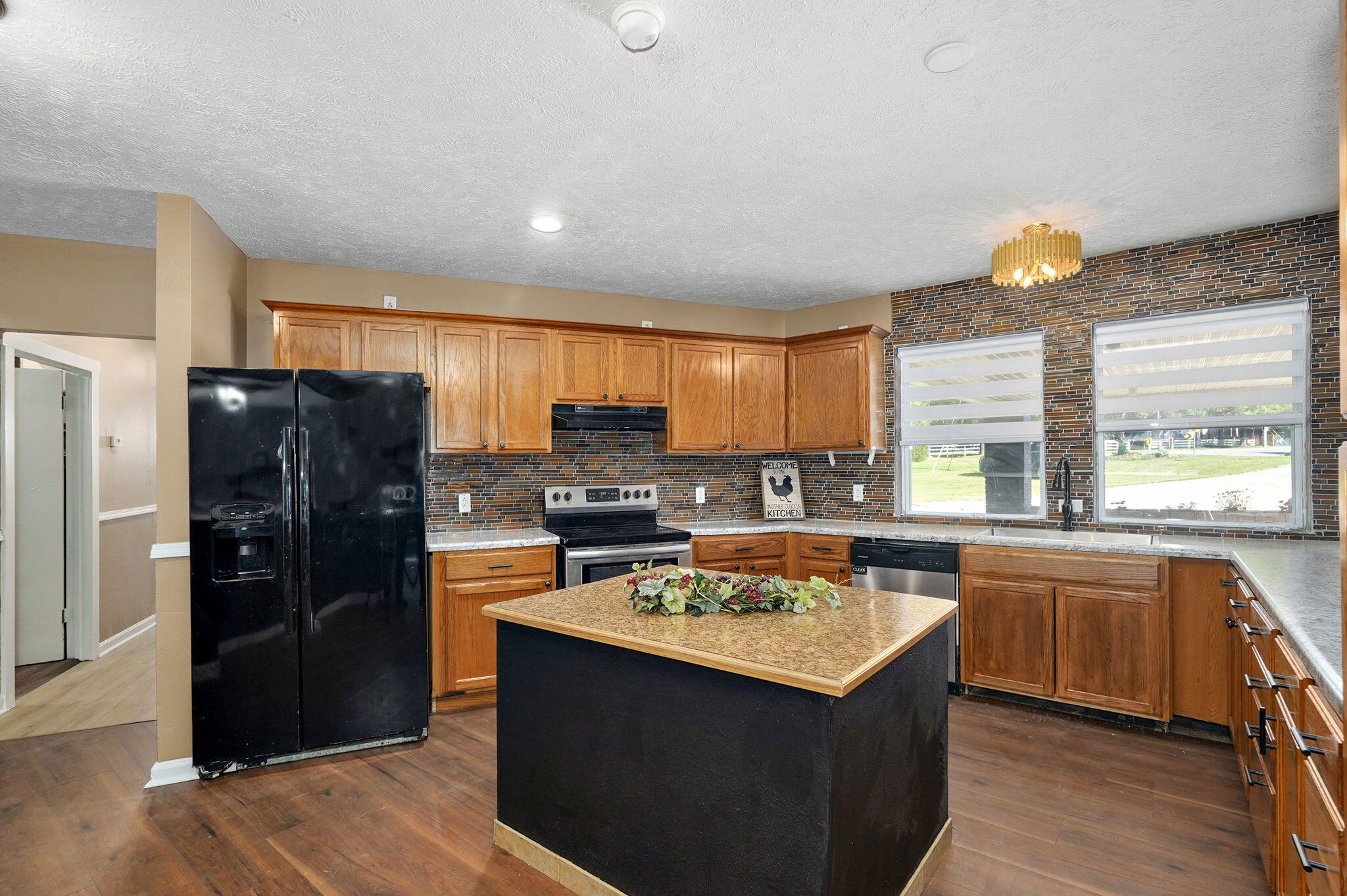 1565 East Briar Street Property Photo 11