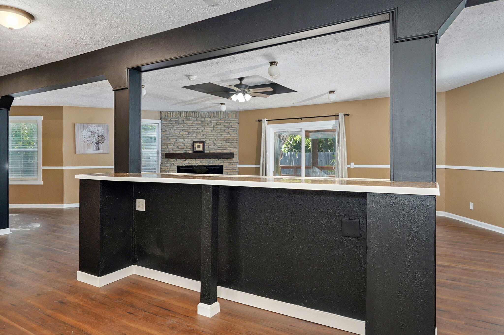 1565 East Briar Street Property Photo 14