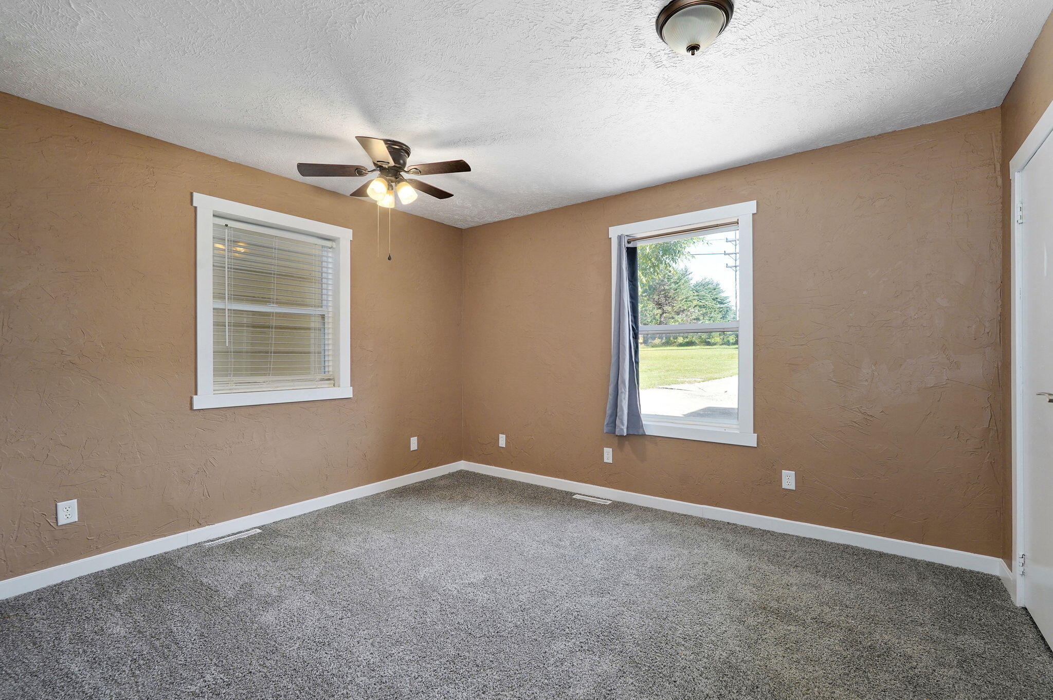 1565 East Briar Street Property Photo 26
