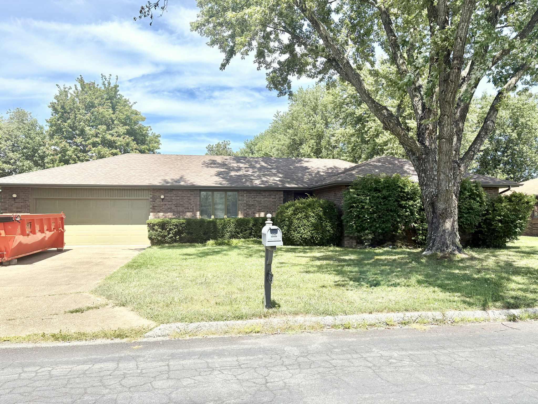 813 East 16th Street Property Photo 1