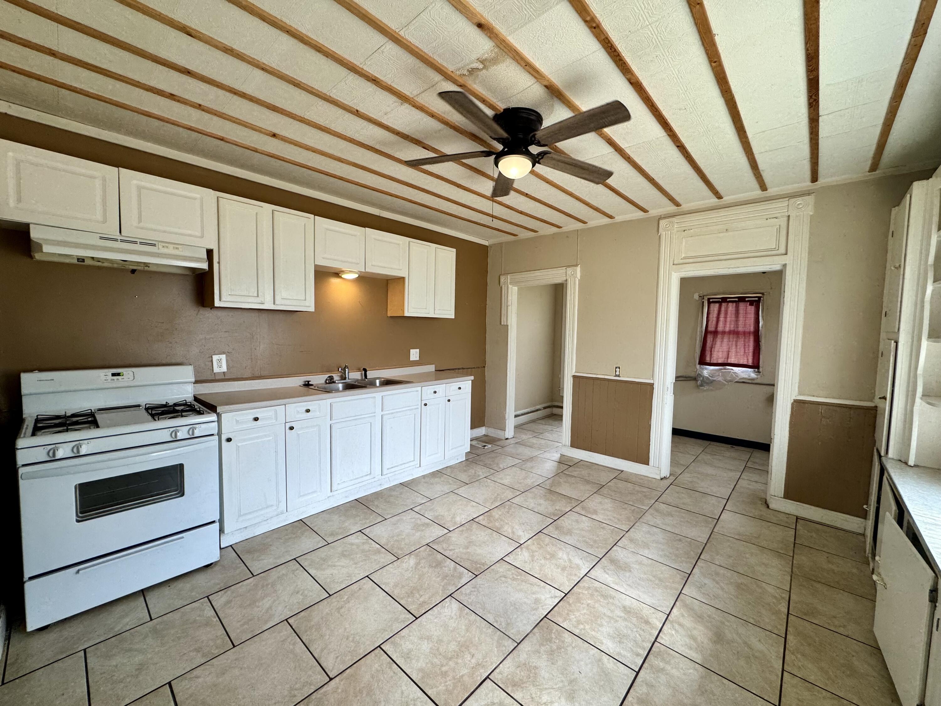 1606 East Blaine Street Property Photo 6