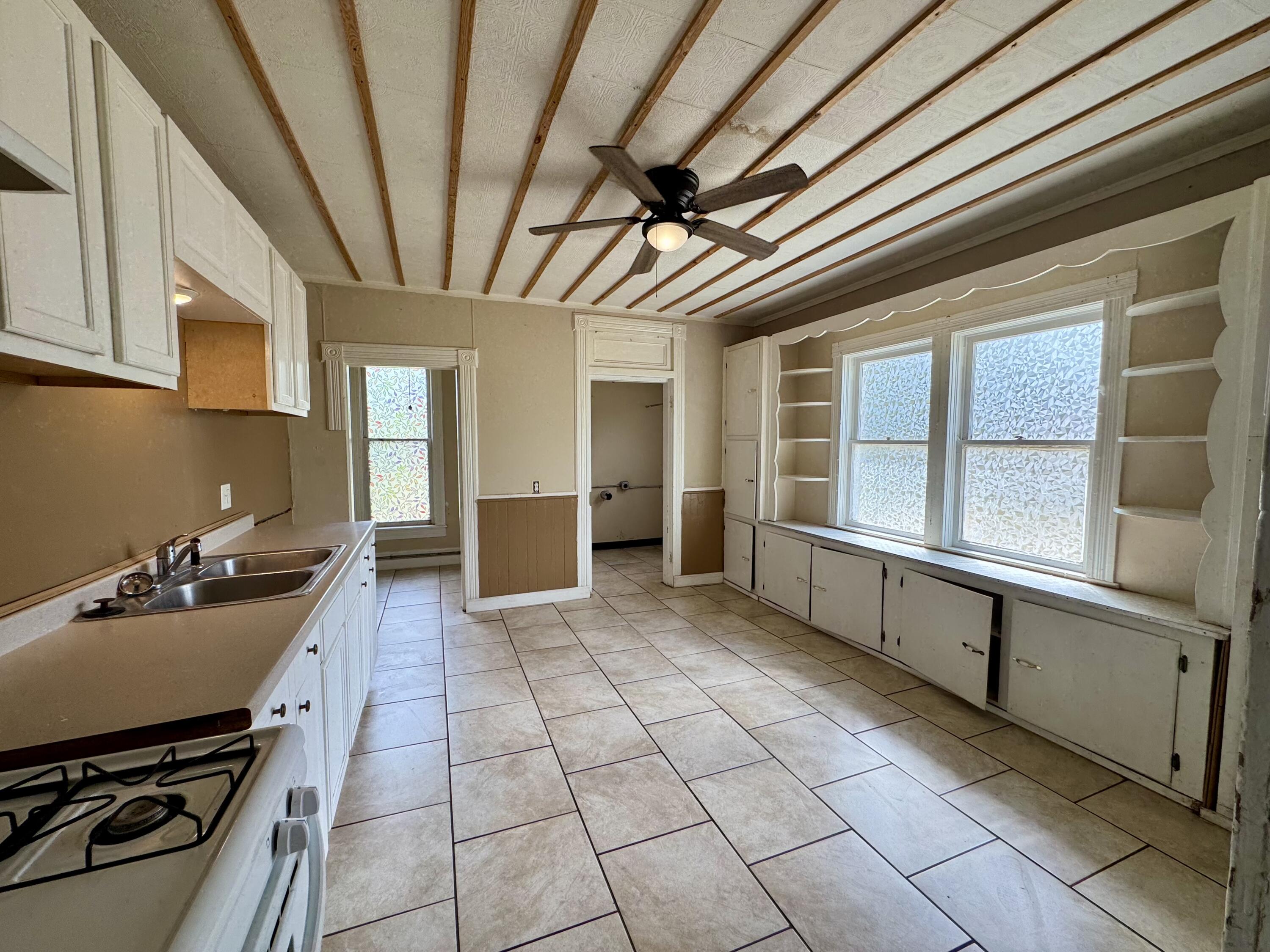 1606 East Blaine Street Property Photo 8