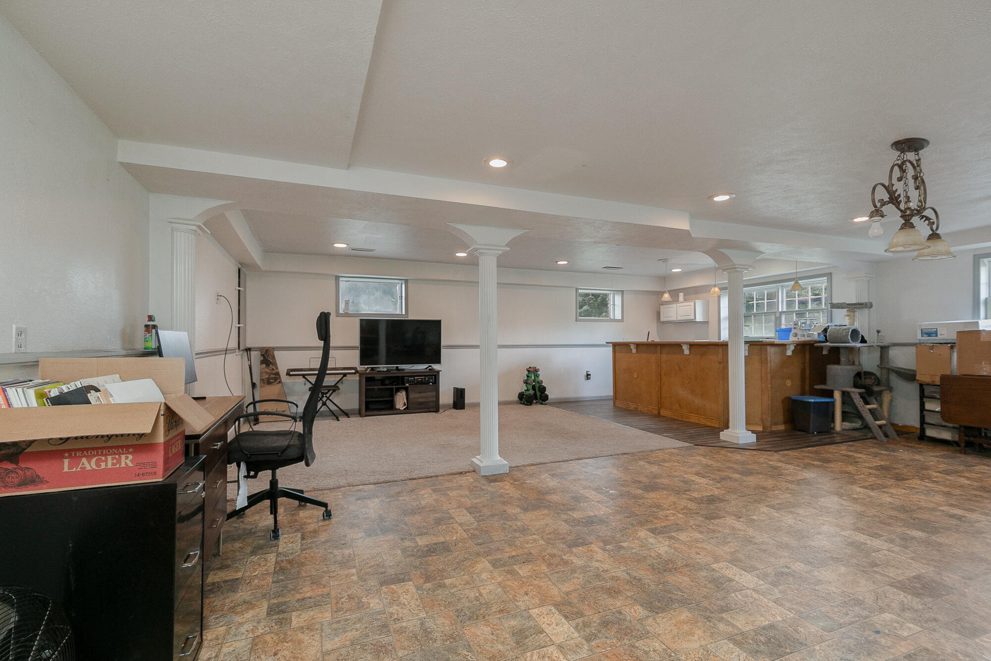 305 Hughes Road Property Photo 32
