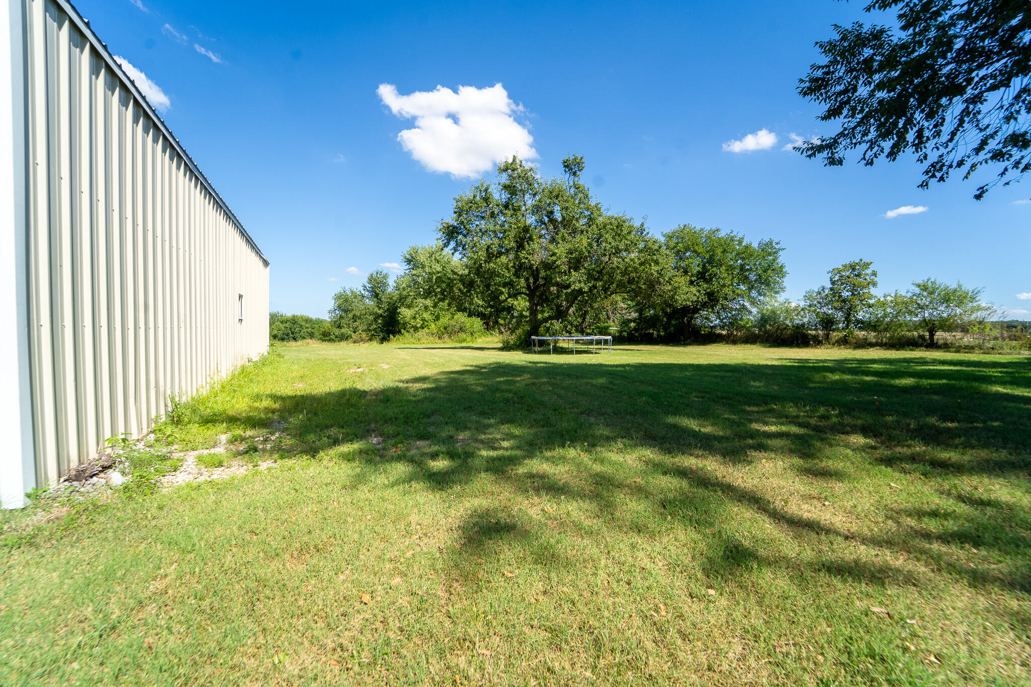 23740 Lawrence 1170 Property Photo 4