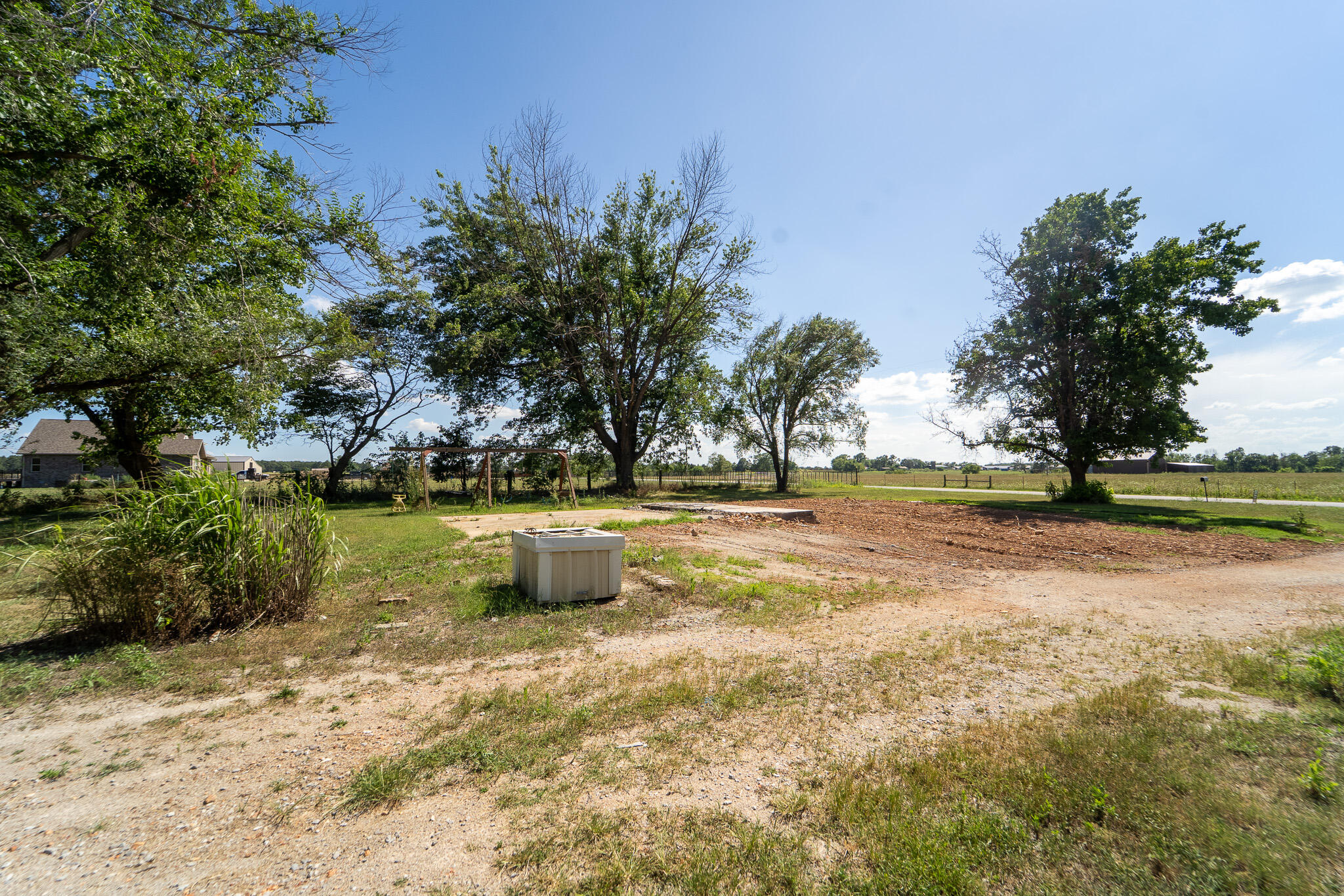 23740 Lawrence 1170 Property Photo 5