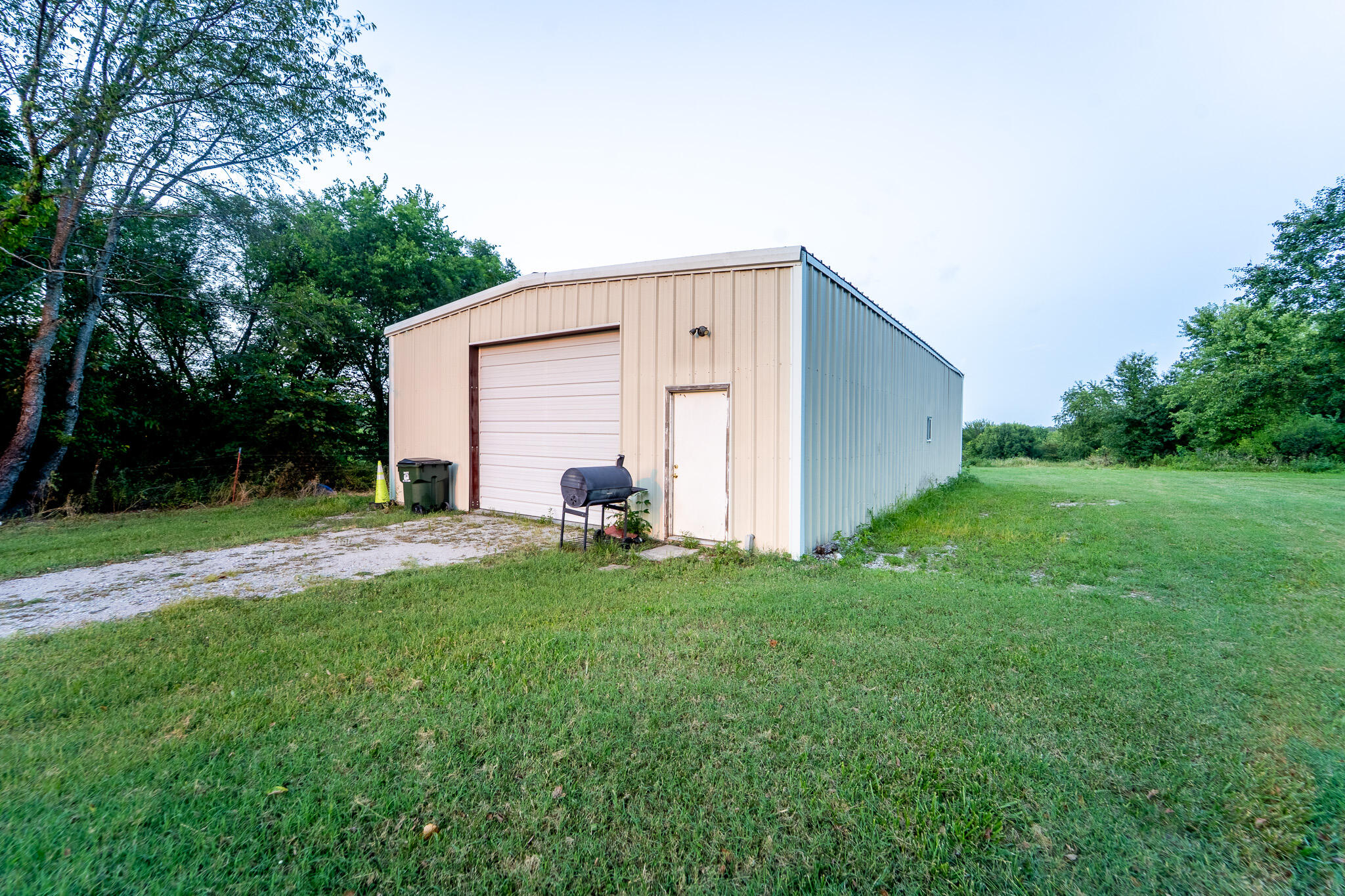 23740 Lawrence 1170 Property Photo 14