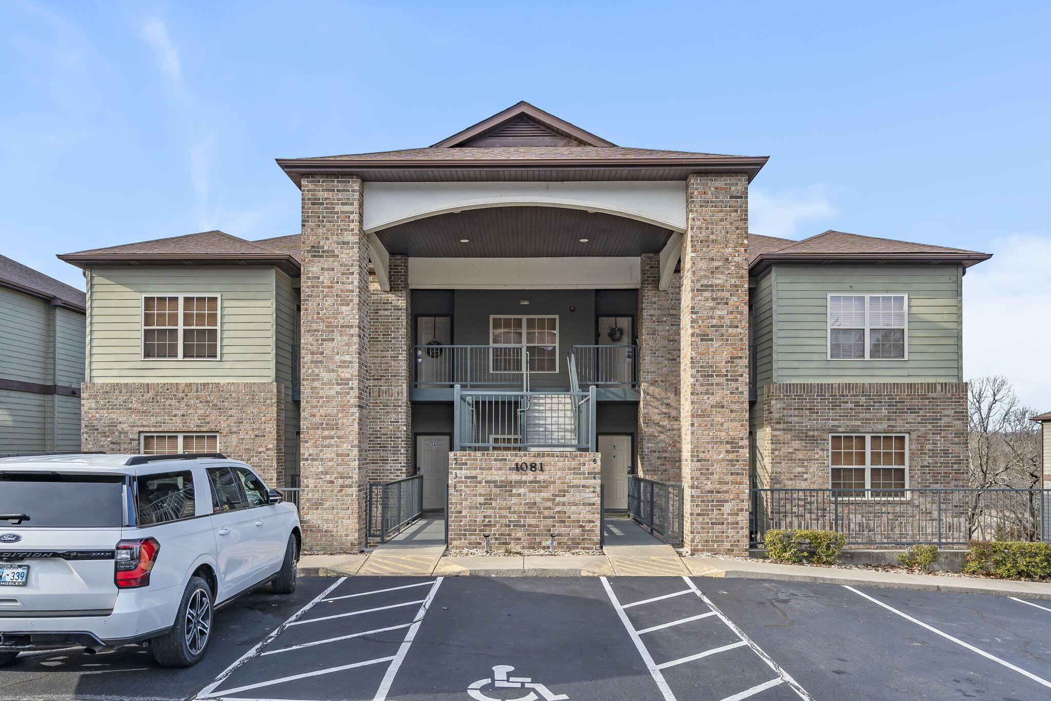 1081 Golf Drive Property Photo 1