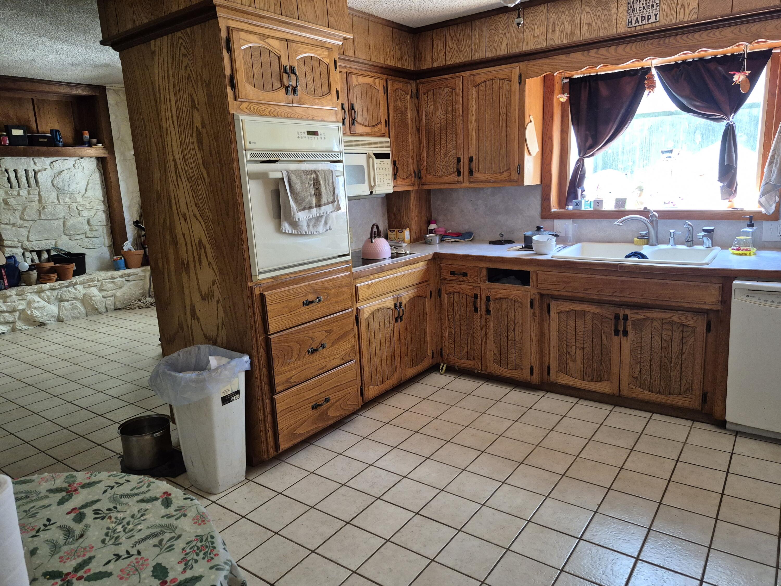 210 North Jefferson Street Property Photo 9