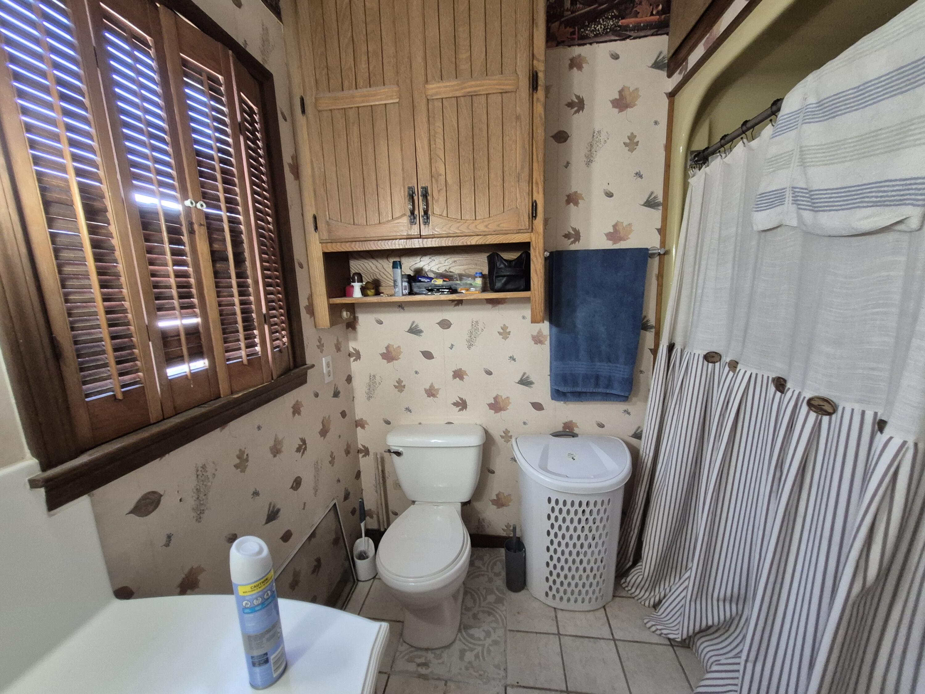 210 North Jefferson Street Property Photo 11