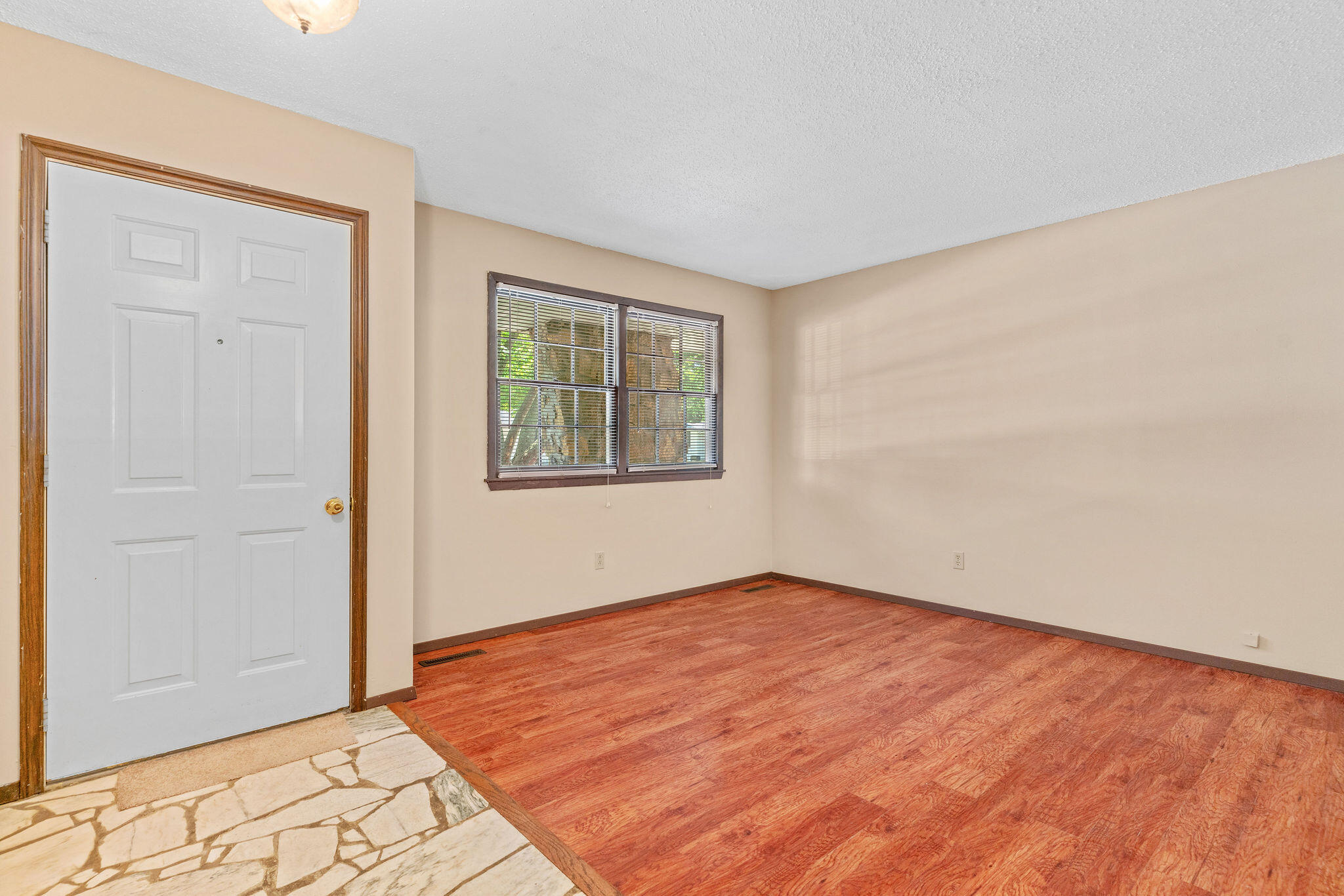 3543 South Nettleton Avenue Property Photo 4