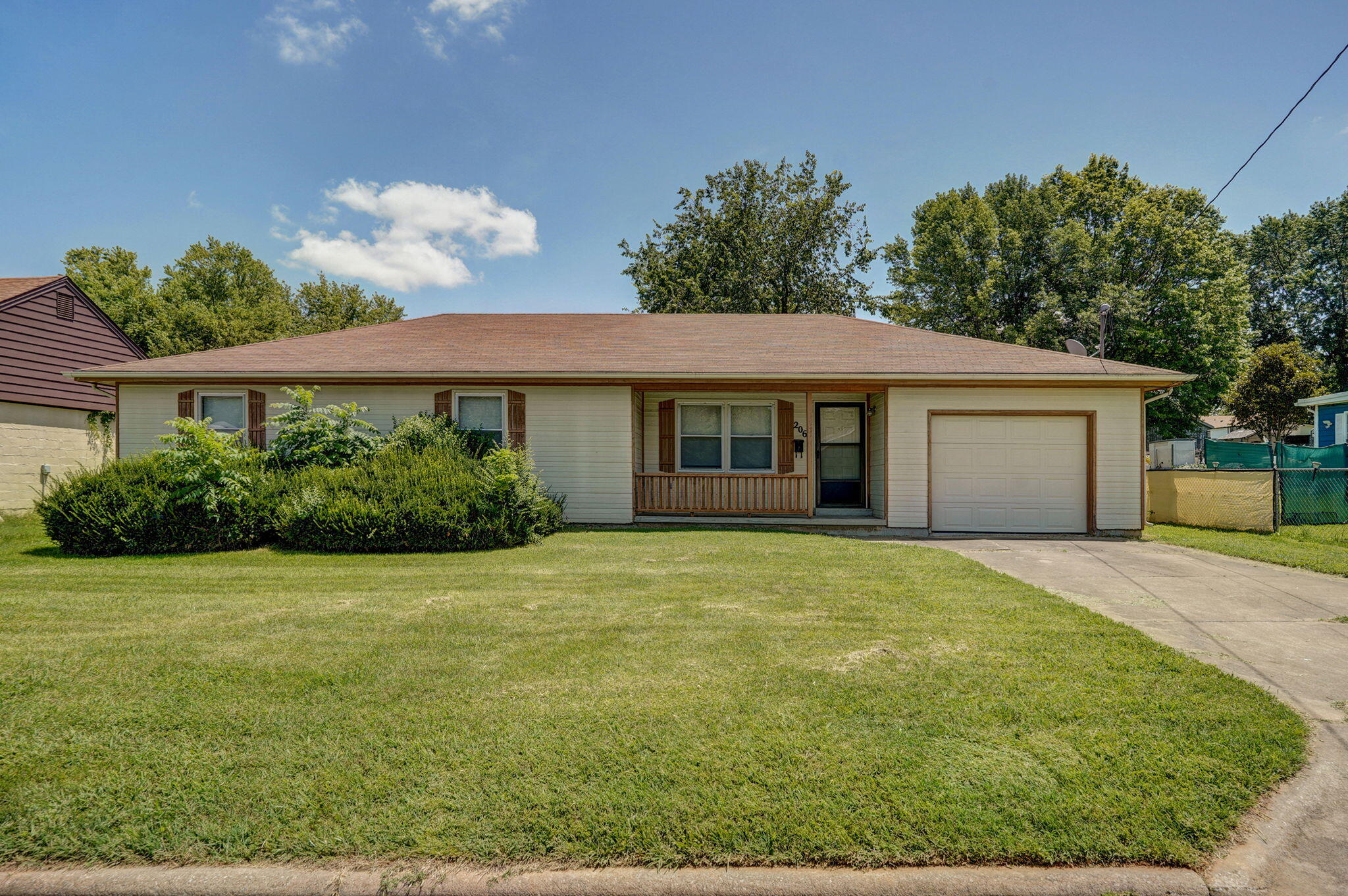 2060 North Marion Avenue Property Photo 1