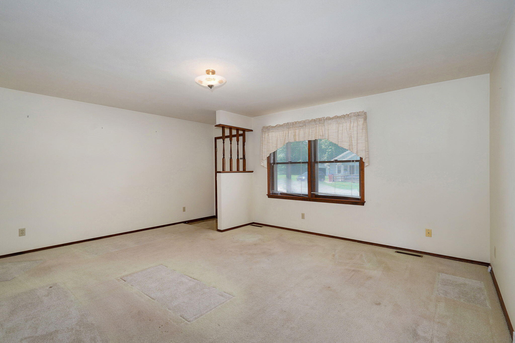 2060 North Marion Avenue Property Photo 6