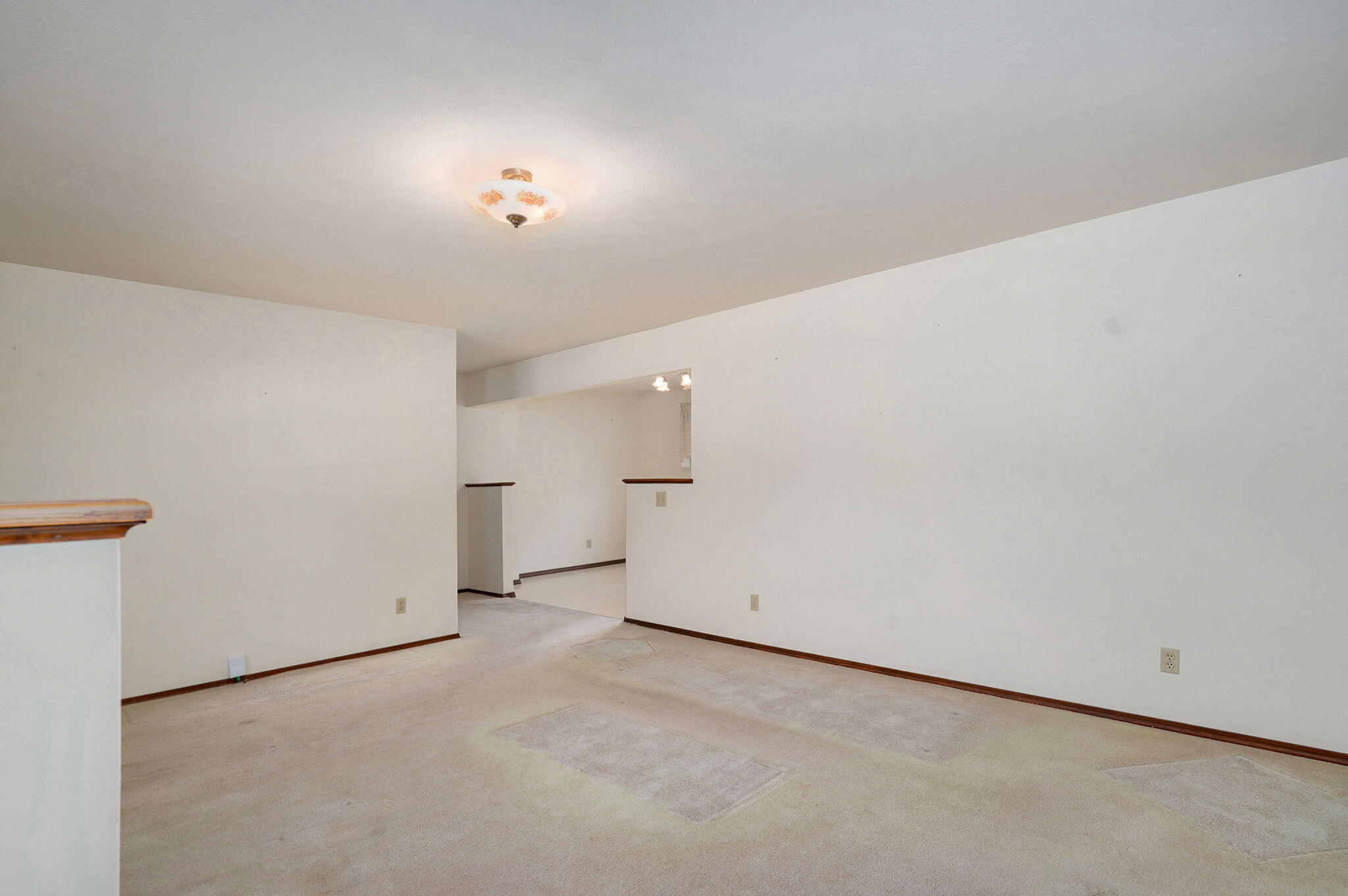 2060 North Marion Avenue Property Photo 8