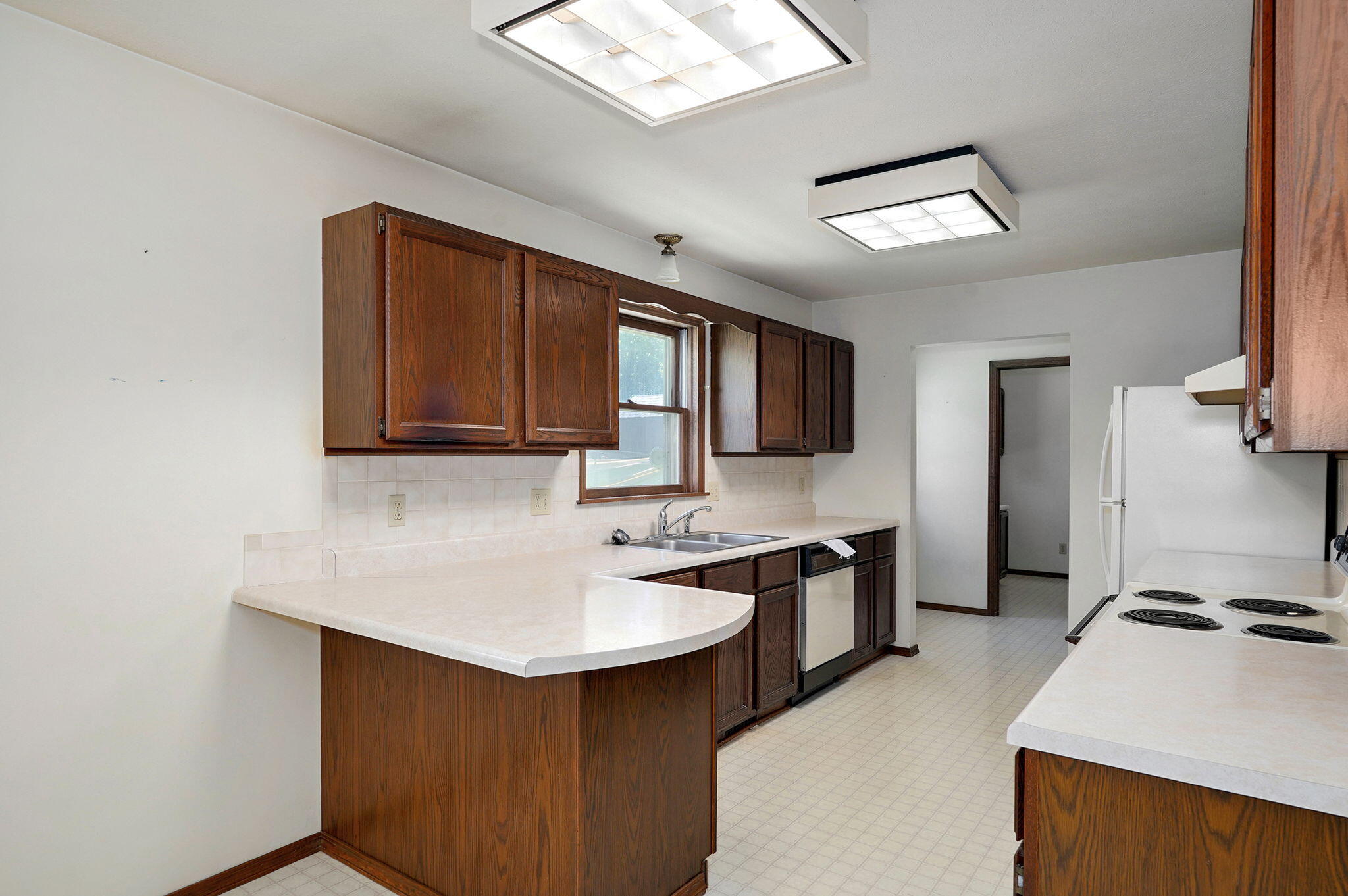 2060 North Marion Avenue Property Photo 11