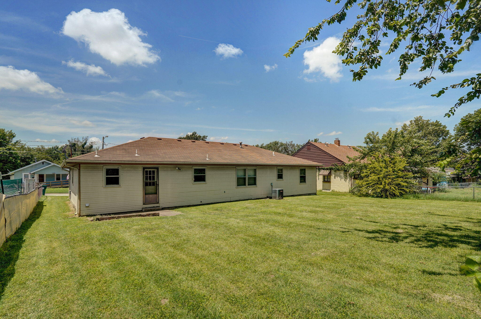 2060 North Marion Avenue Property Photo 22