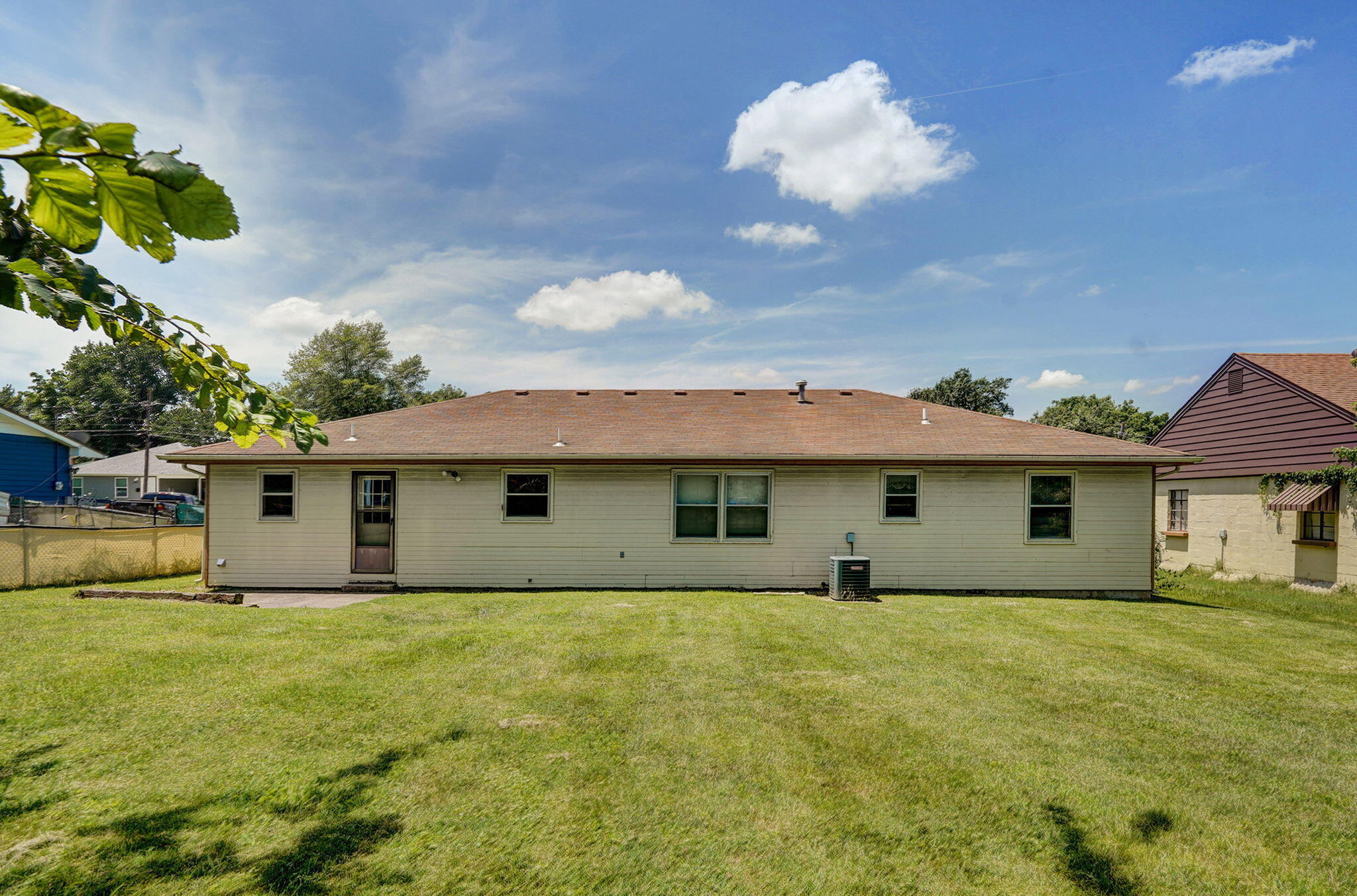 2060 North Marion Avenue Property Photo 23