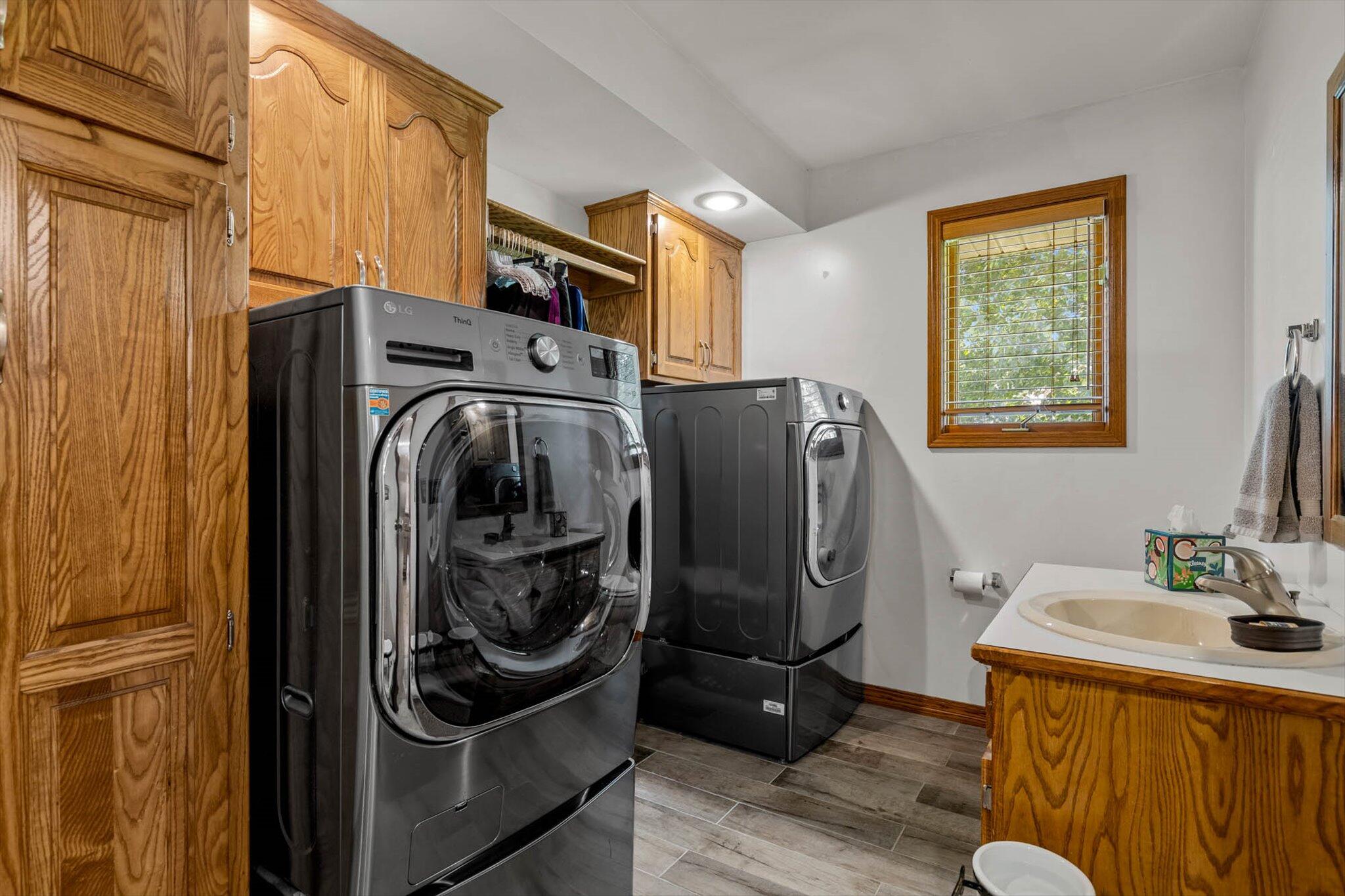 3934 East Linwood Terrace Property Photo 18