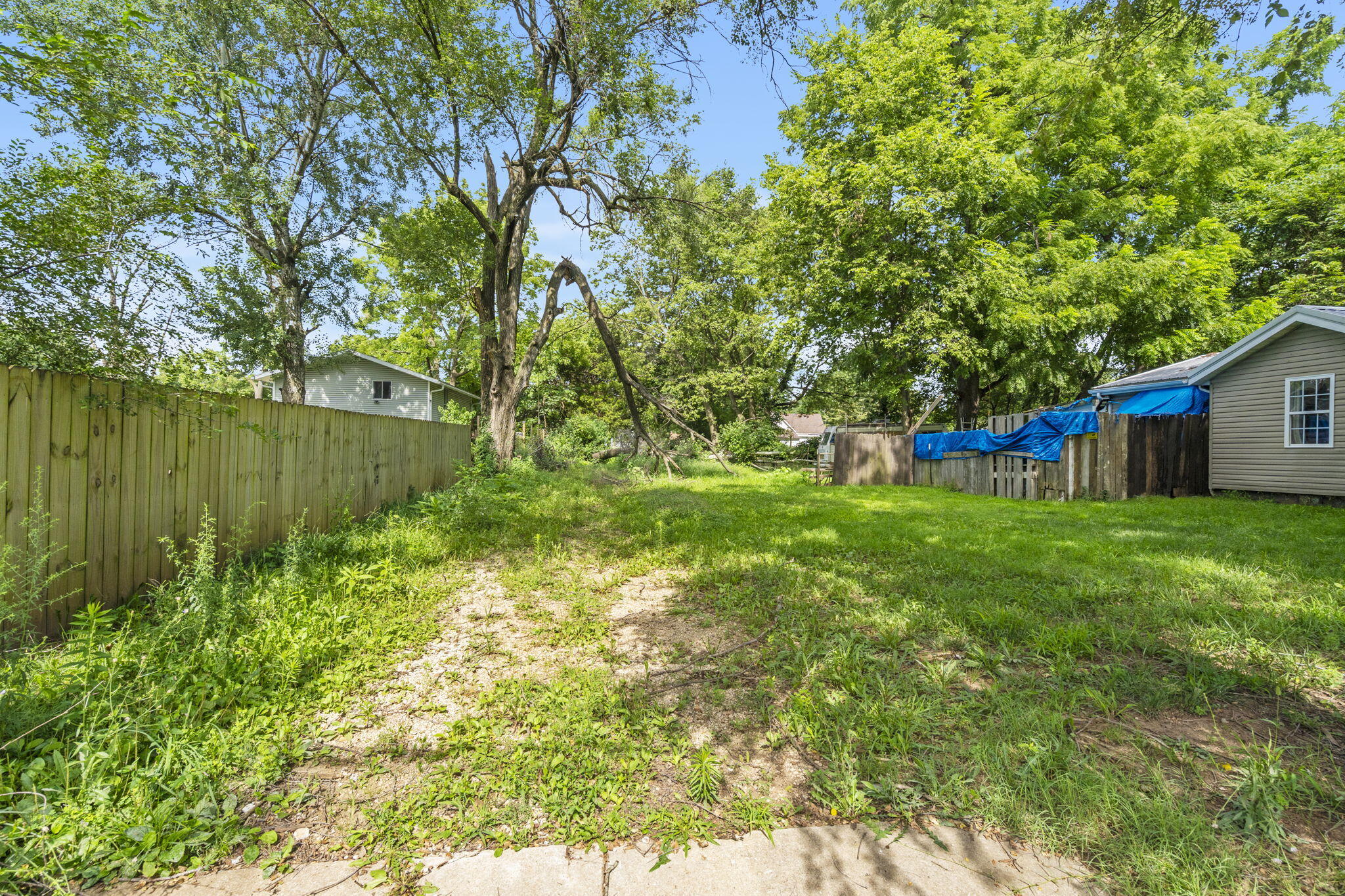 1017 North Davies Avenue Property Photo 2