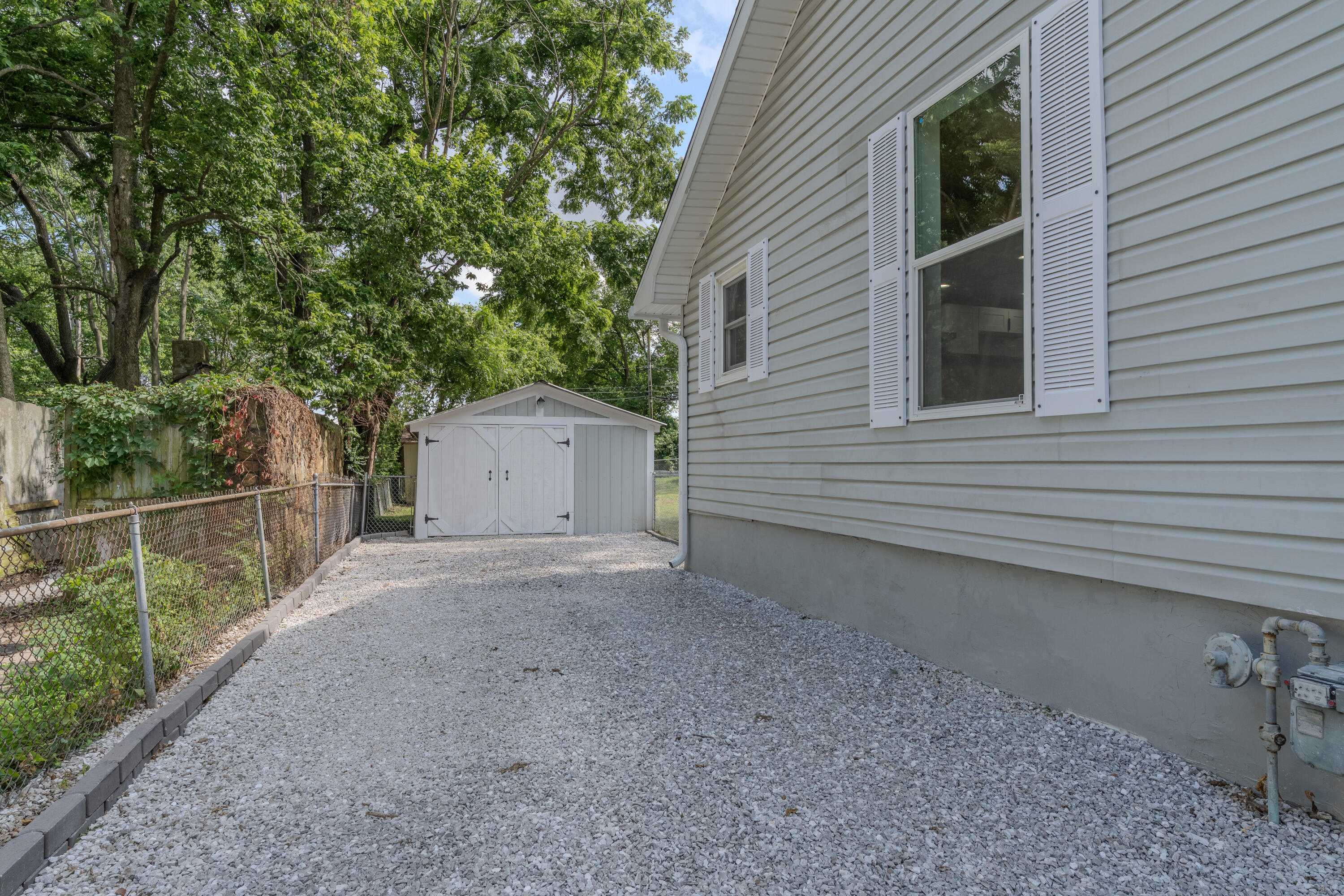 1324 West Brower Street Property Photo 4