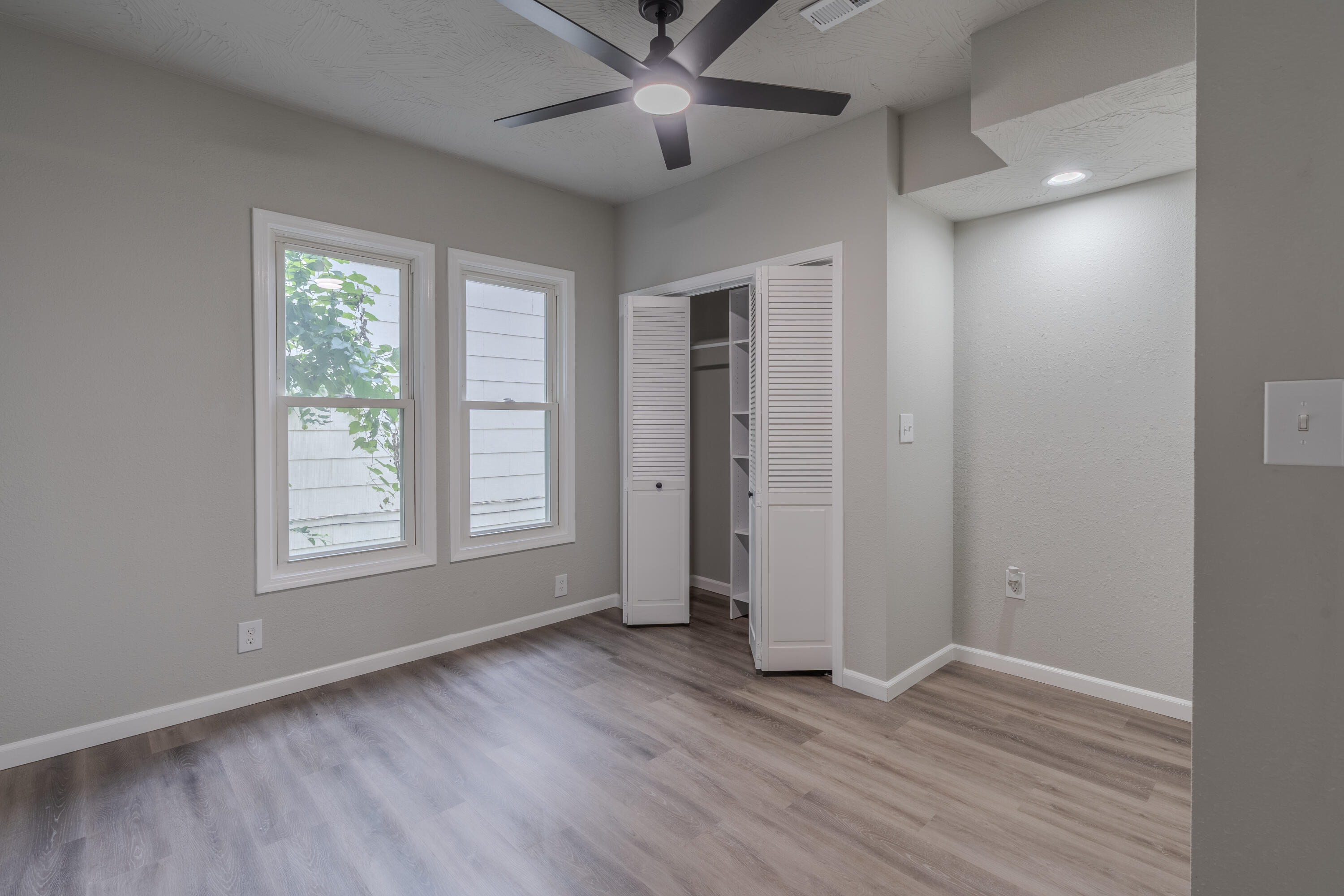 1324 West Brower Street Property Photo 10