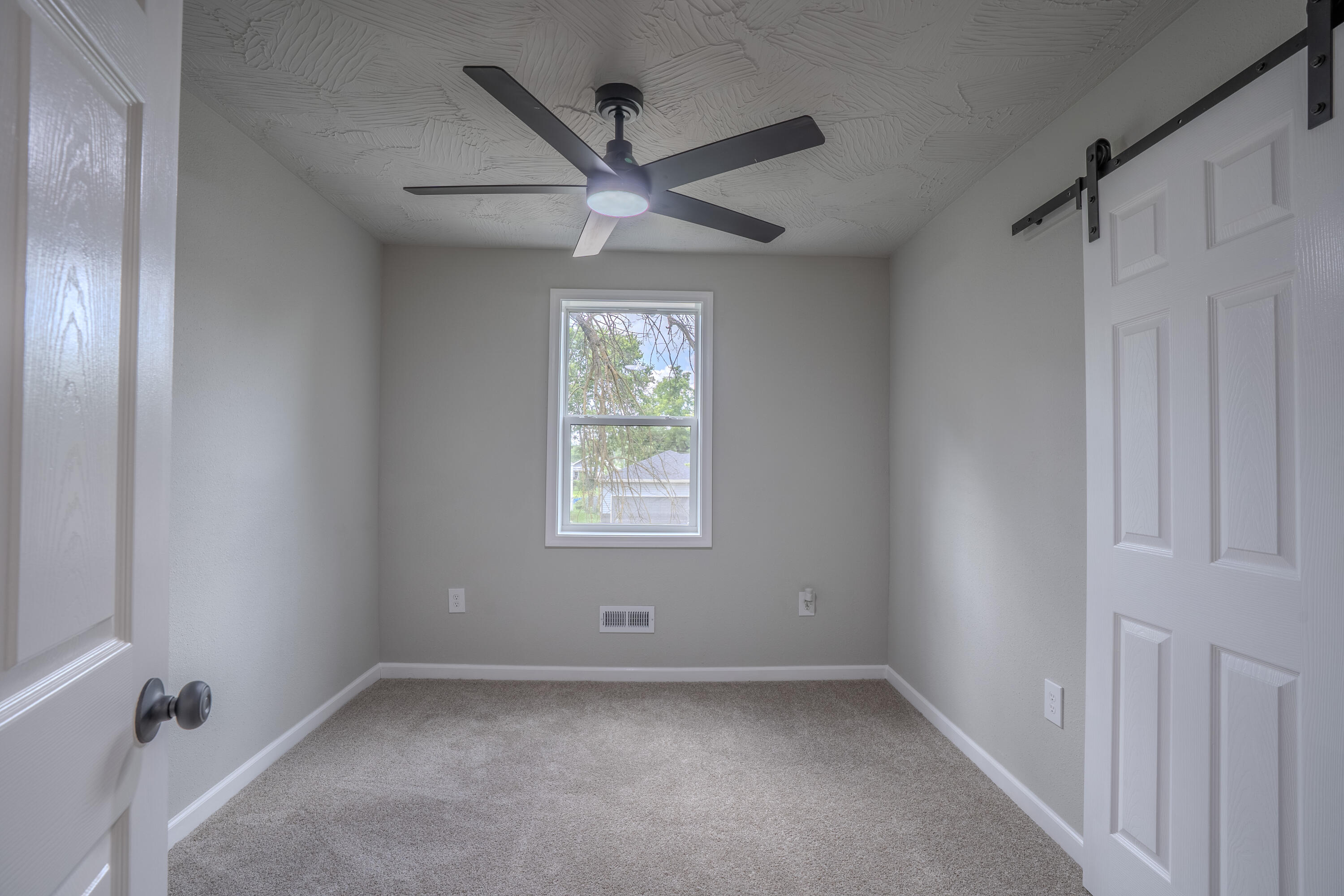 1324 West Brower Street Property Photo 13