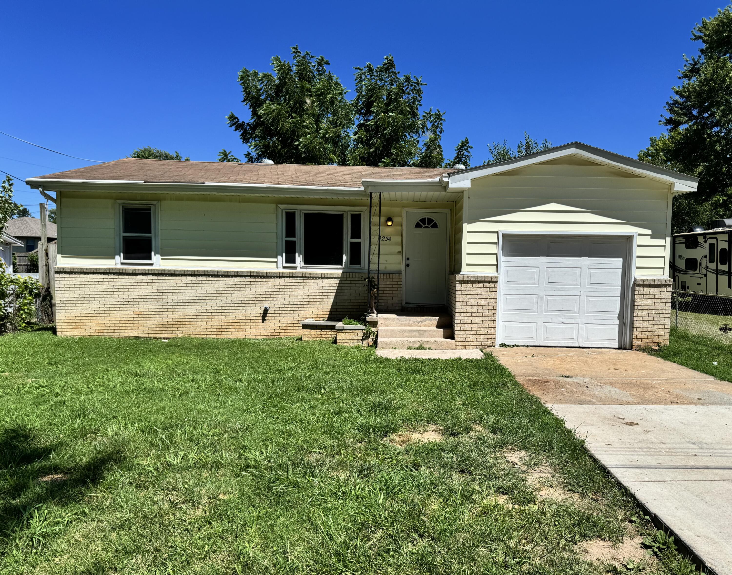 2234 North Fay Avenue Property Photo 1