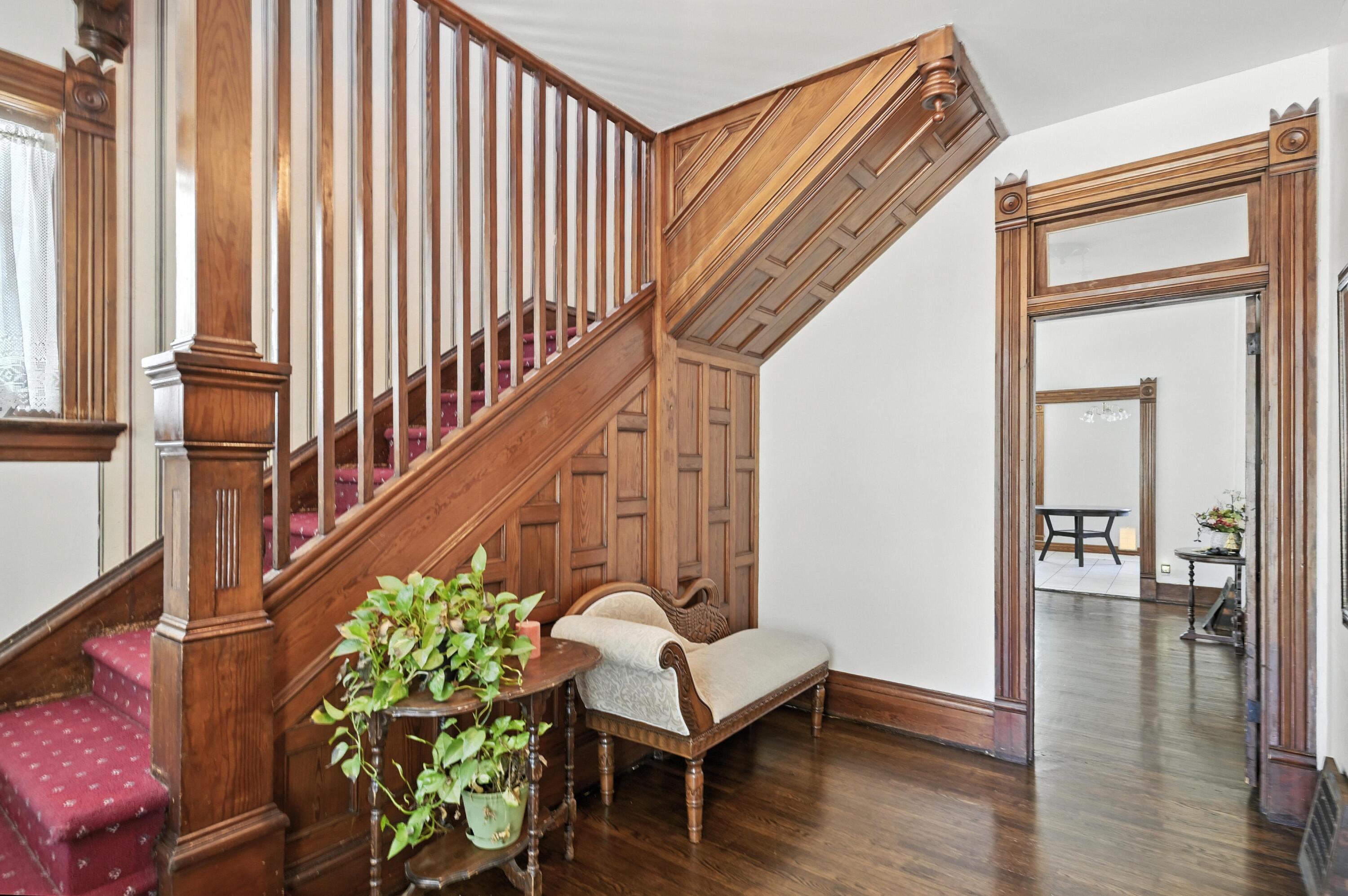 340 West Brook Street Property Photo 6