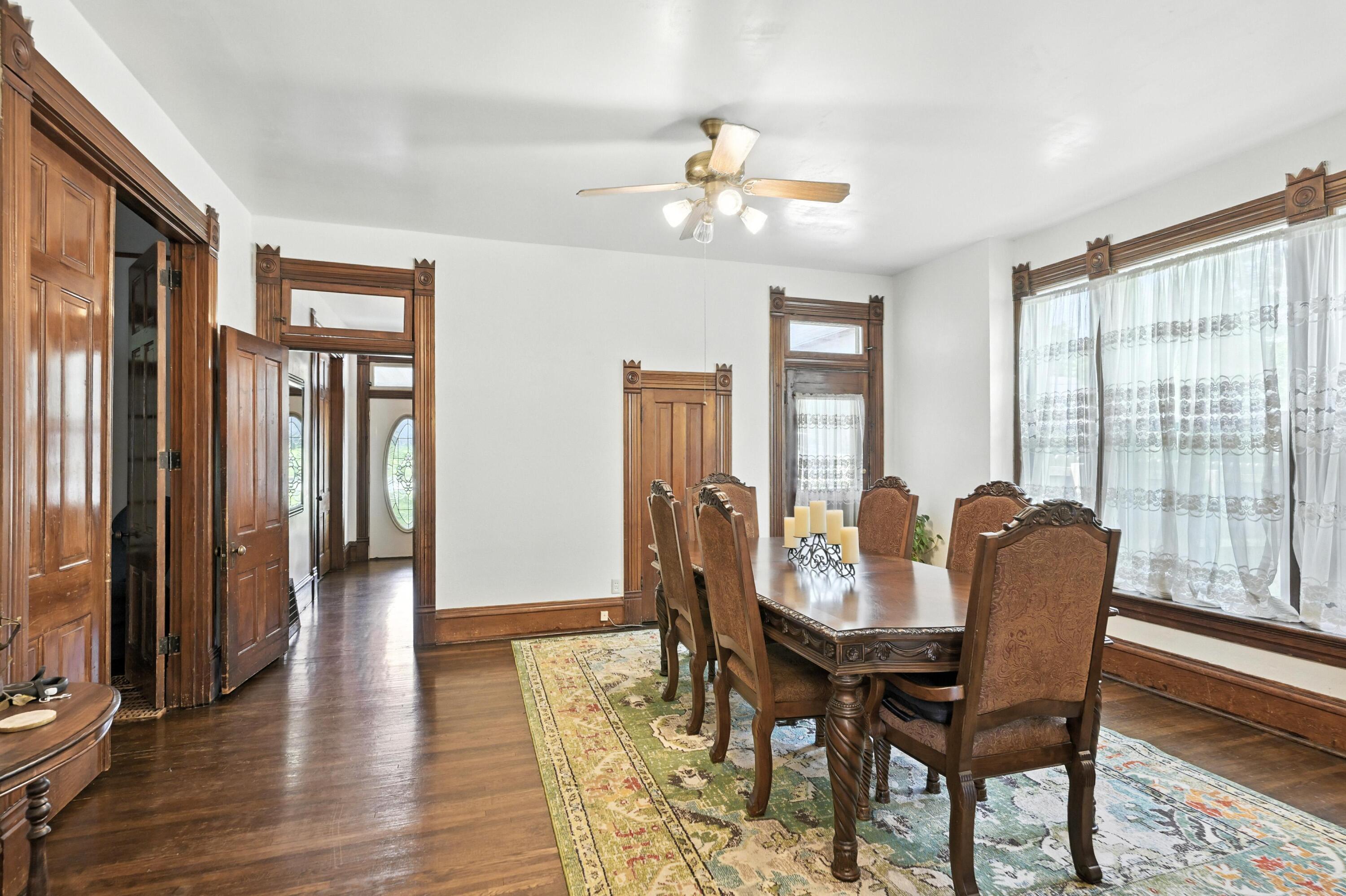 340 West Brook Street Property Photo 7